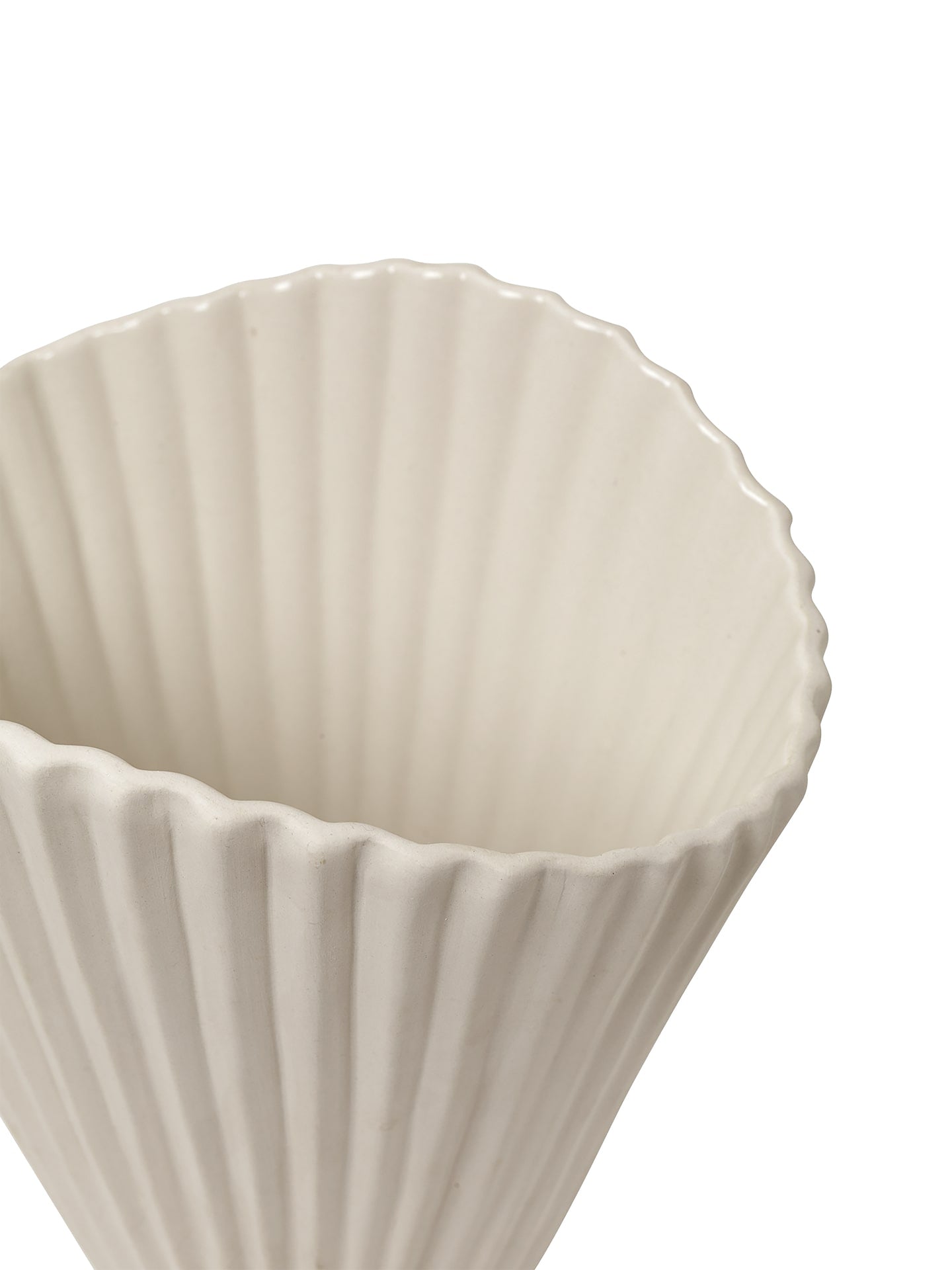 Brunnenvase gebrochen weiß