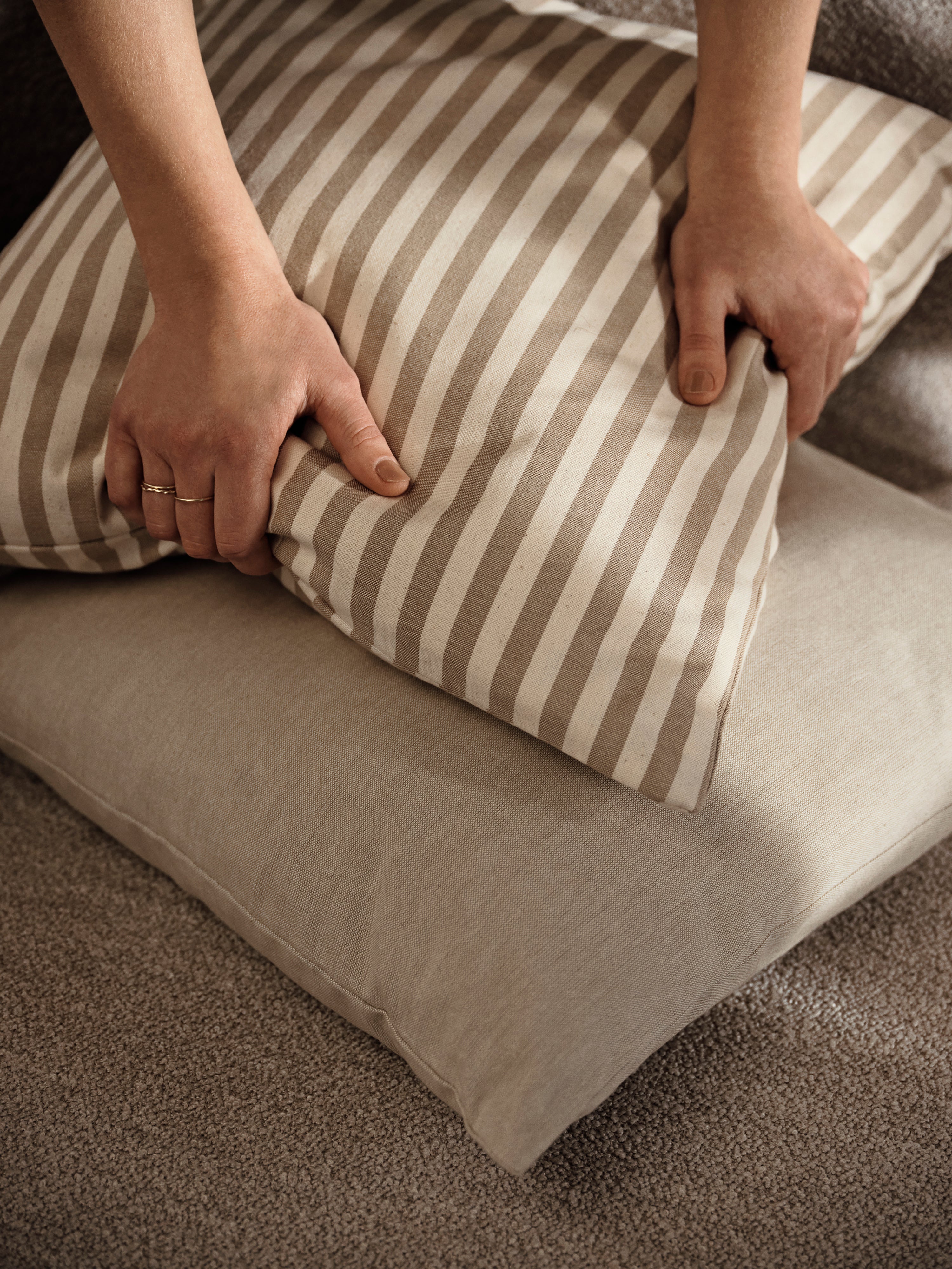 Kissenbezug STRAND beige mit Kaffee