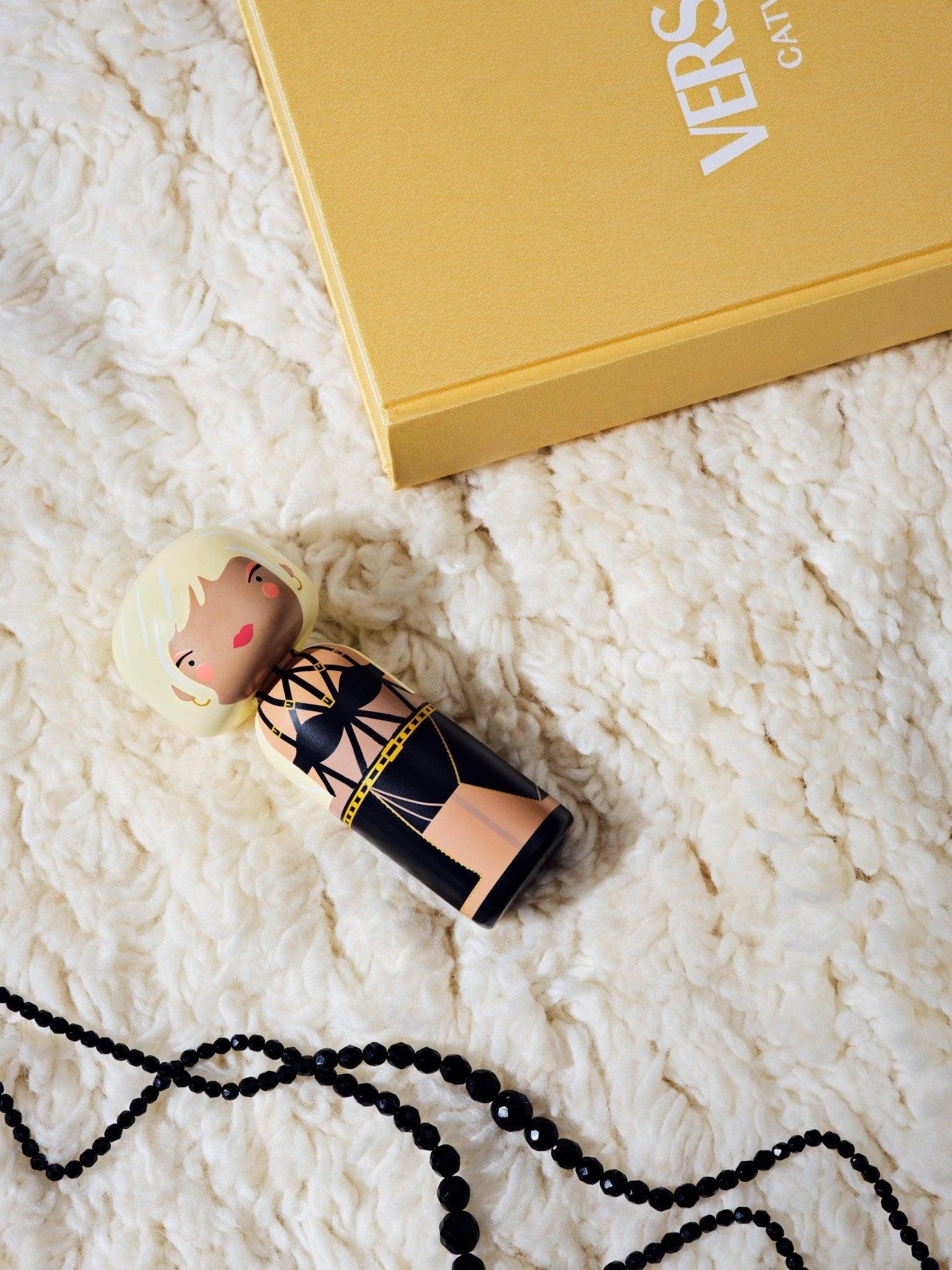 Figurka dekoracyjna DONATELLA VERSACE Lucie Kaas Eye on Design