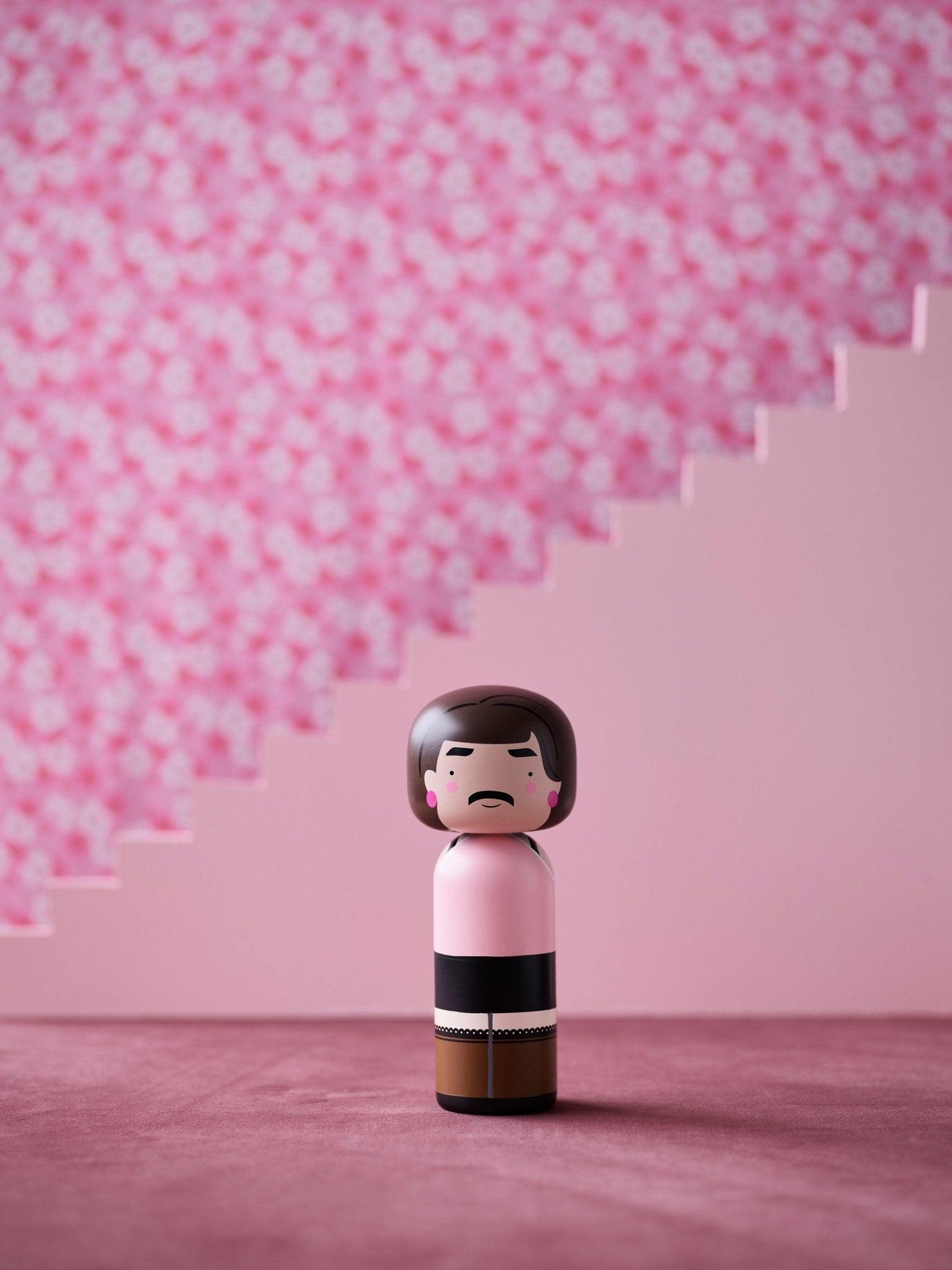 Figurka dekoracyjna FREDDIE - I WANT TO BREAK FREE Lucie Kaas Eye on Design