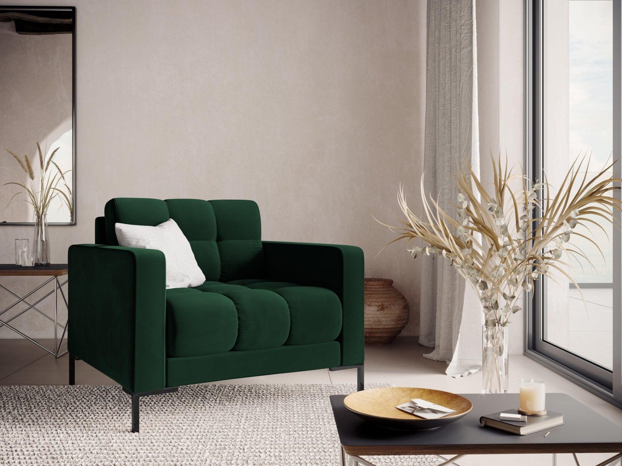 Fotel aksamitny BALI butelkowa zieleń z czarną podstawą Cosmopolitan Design Eye on Design