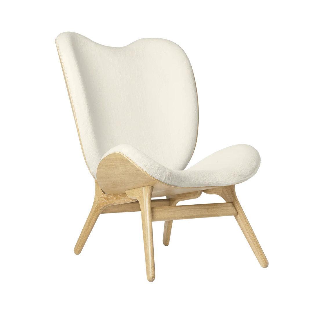 Fotel CONVERSATION PIECE TALL kremowy plusz z dębową podstawą UMAGE Eye on Design