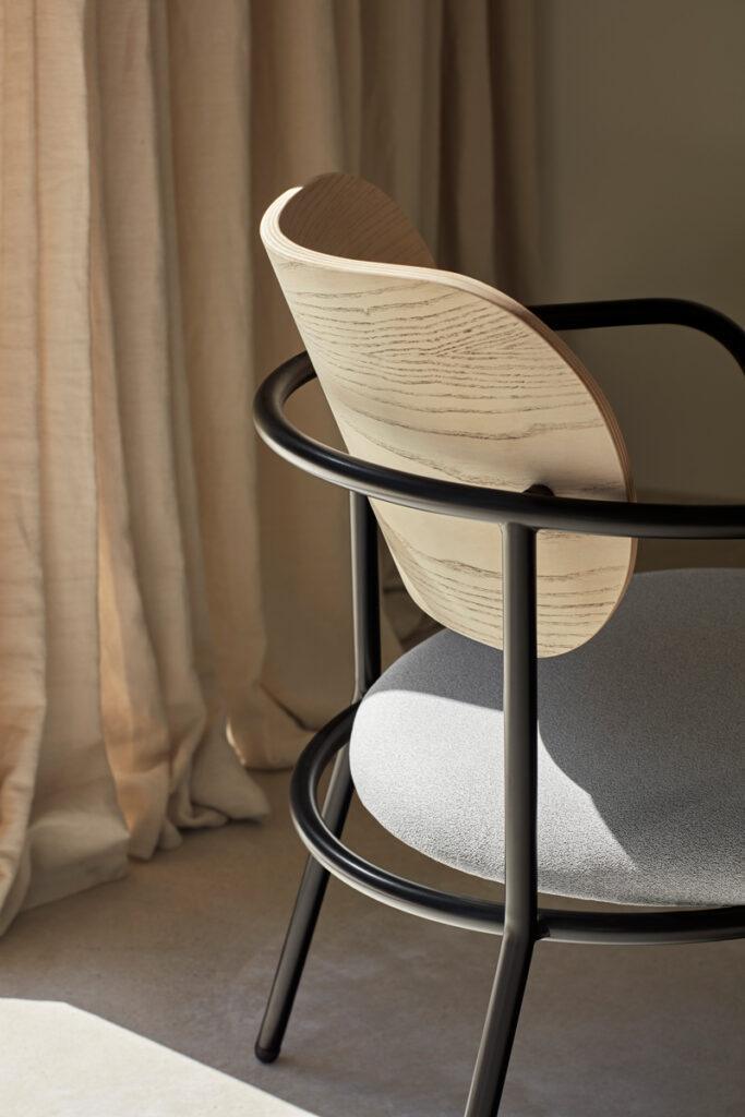 Fotel ECLIPSE jasnobrązowy Teulat Eye on Design