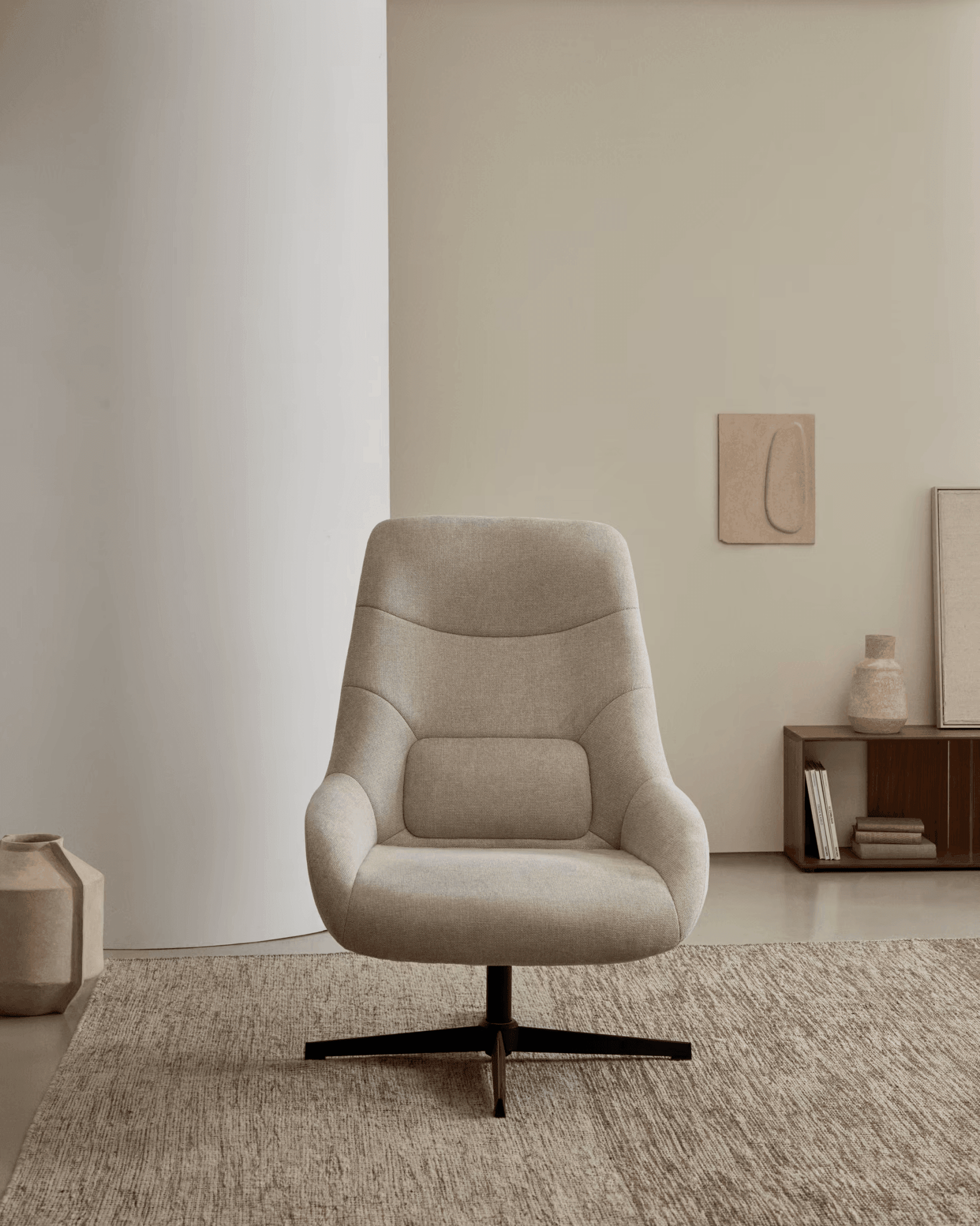 Fotel obrotowy CELIDA beżowy szenil La Forma Eye on Design
