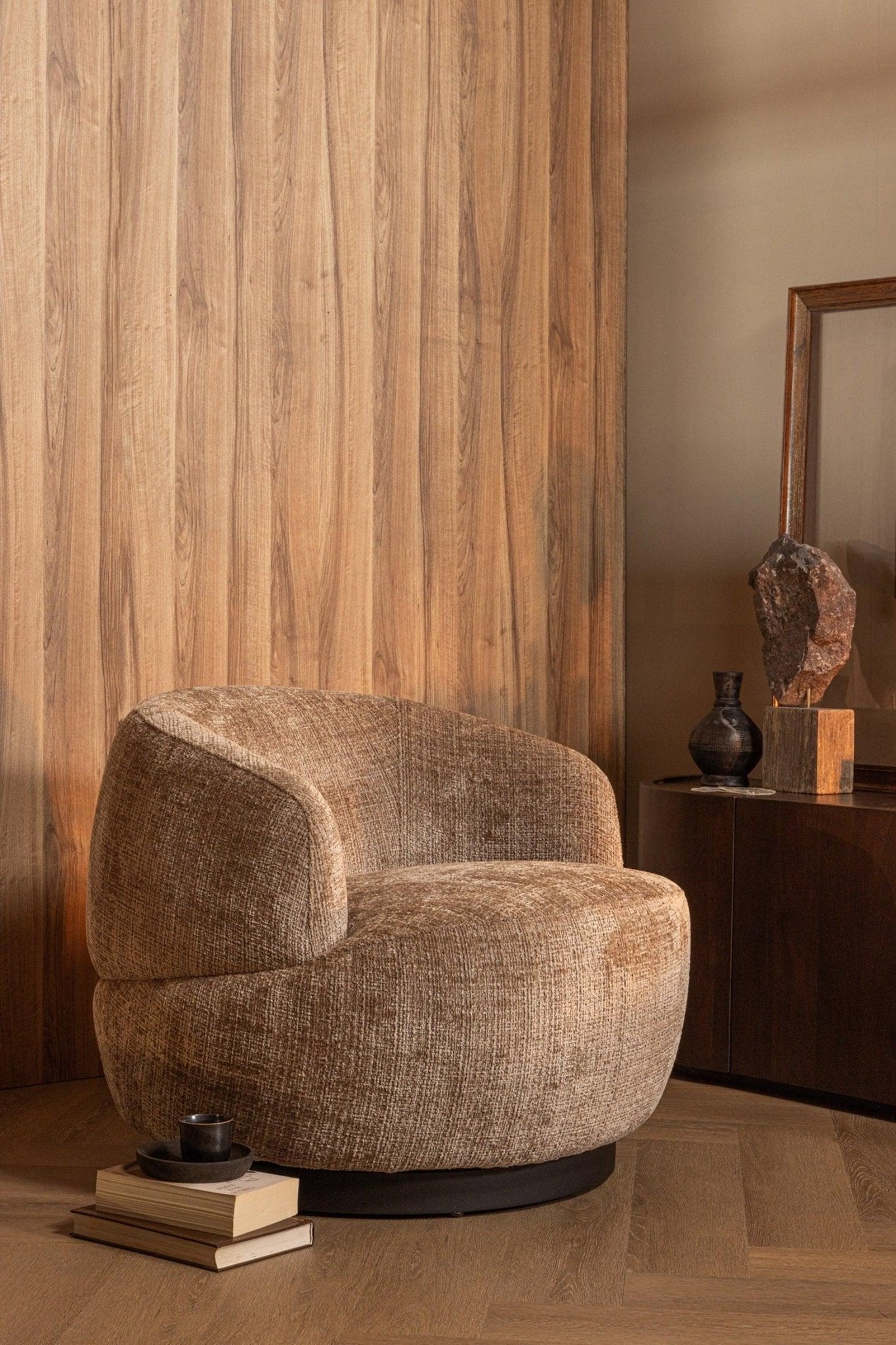 Fotel obrotowy WOOLLY piaskowy szenil Be Pure Eye on Design
