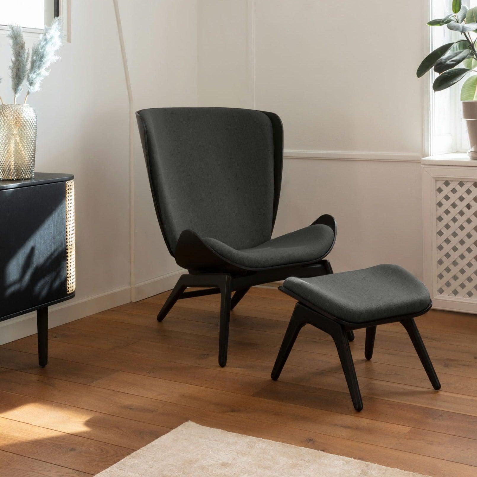 Fotel READER beżowy z czarną podstawą UMAGE Eye on Design