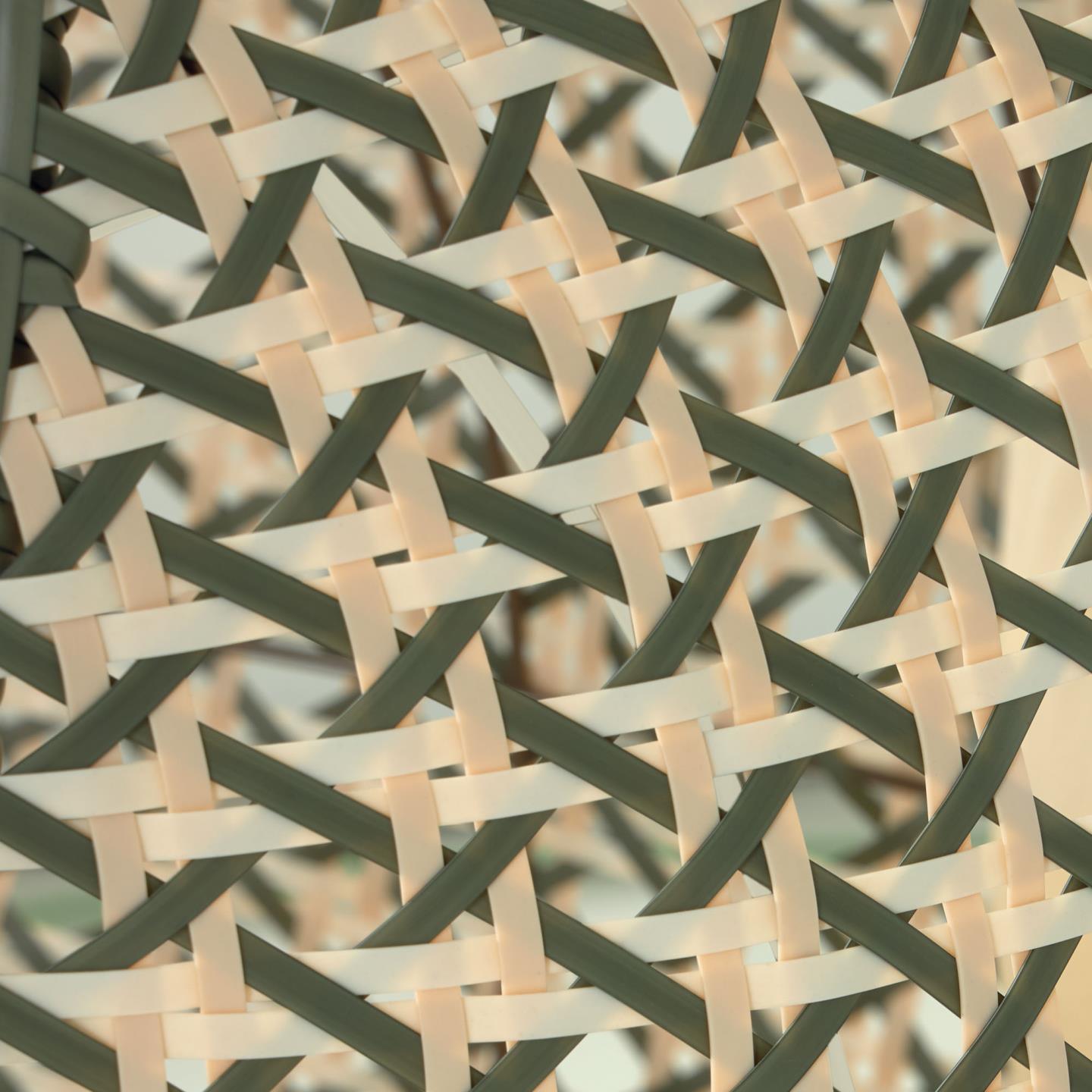 Fotel wiszący CIRA zielony rattan z ciemnoszarą podstawą La Forma Eye on Design