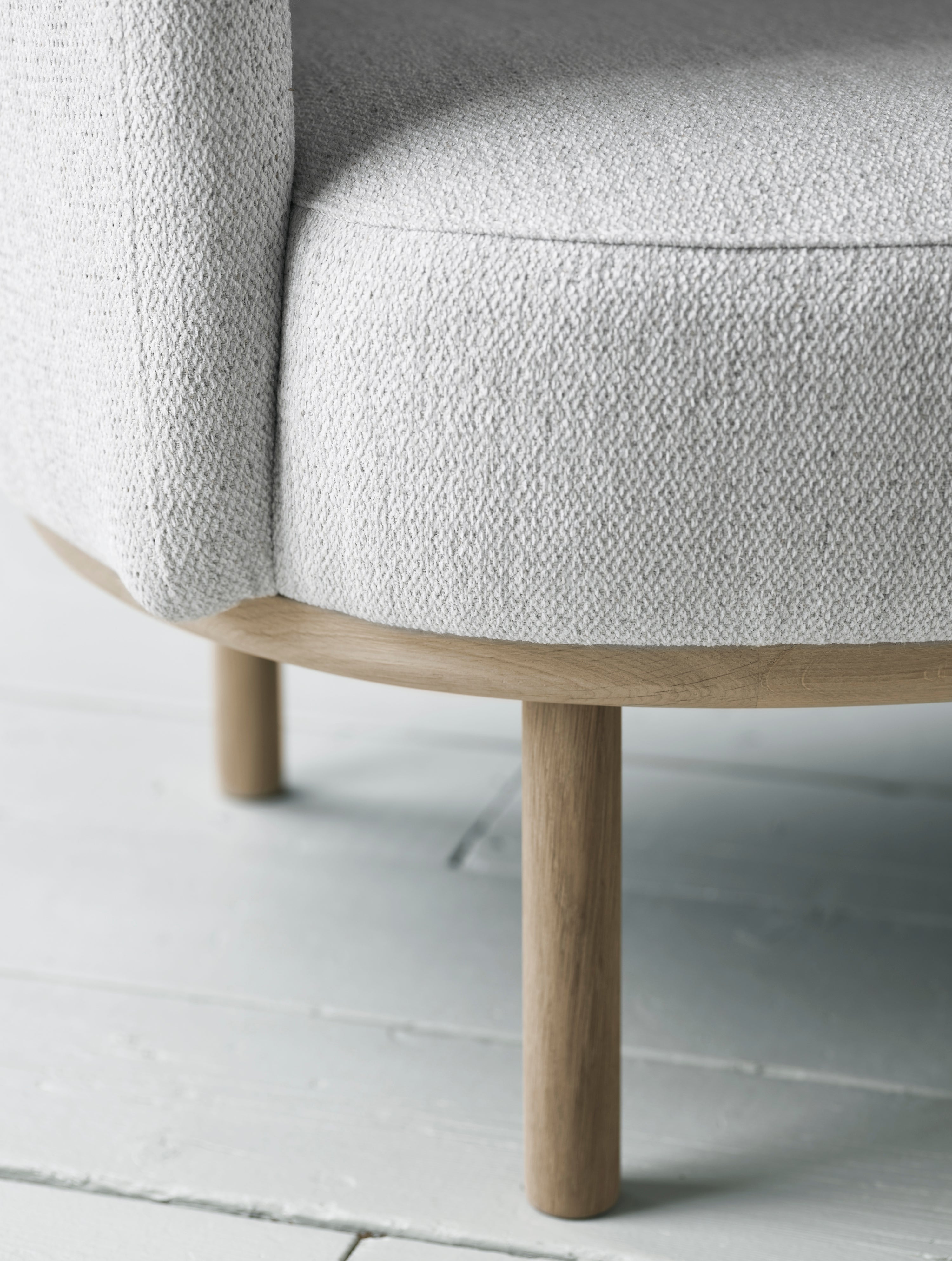2-Sitzer-Sofa Fuuga-Nistbasis aus Eichenholz