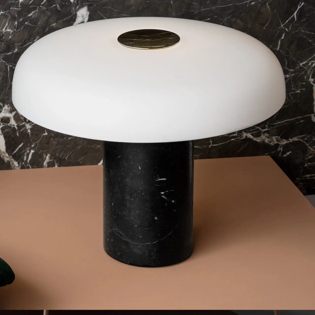 Lampa stołowa TROPICO czarny marmur – szkło