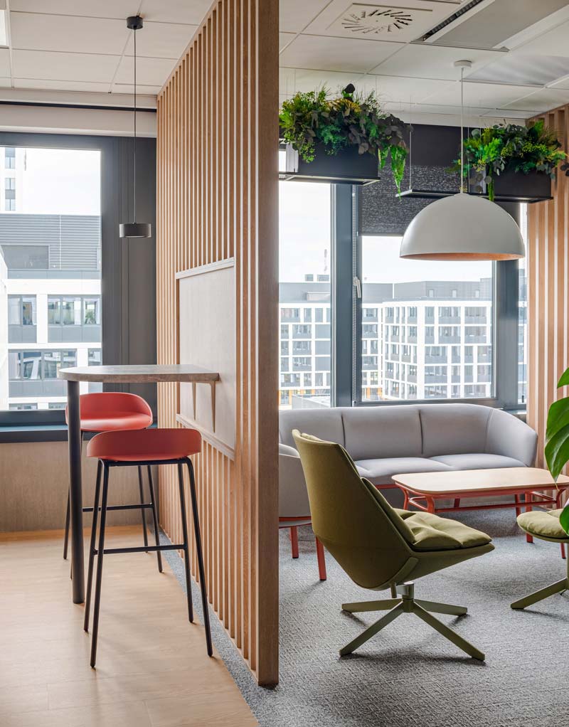 Stolik GRACE fornir z metalową podstawą – .mdd