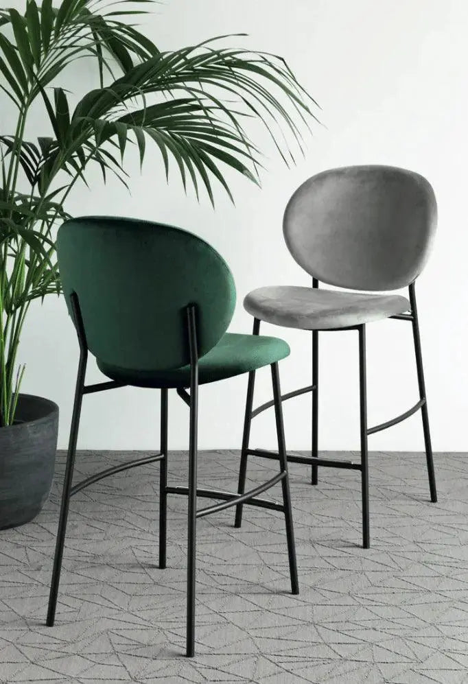 Hoker aksamitny INÈS piaskowy Calligaris Eye on Design