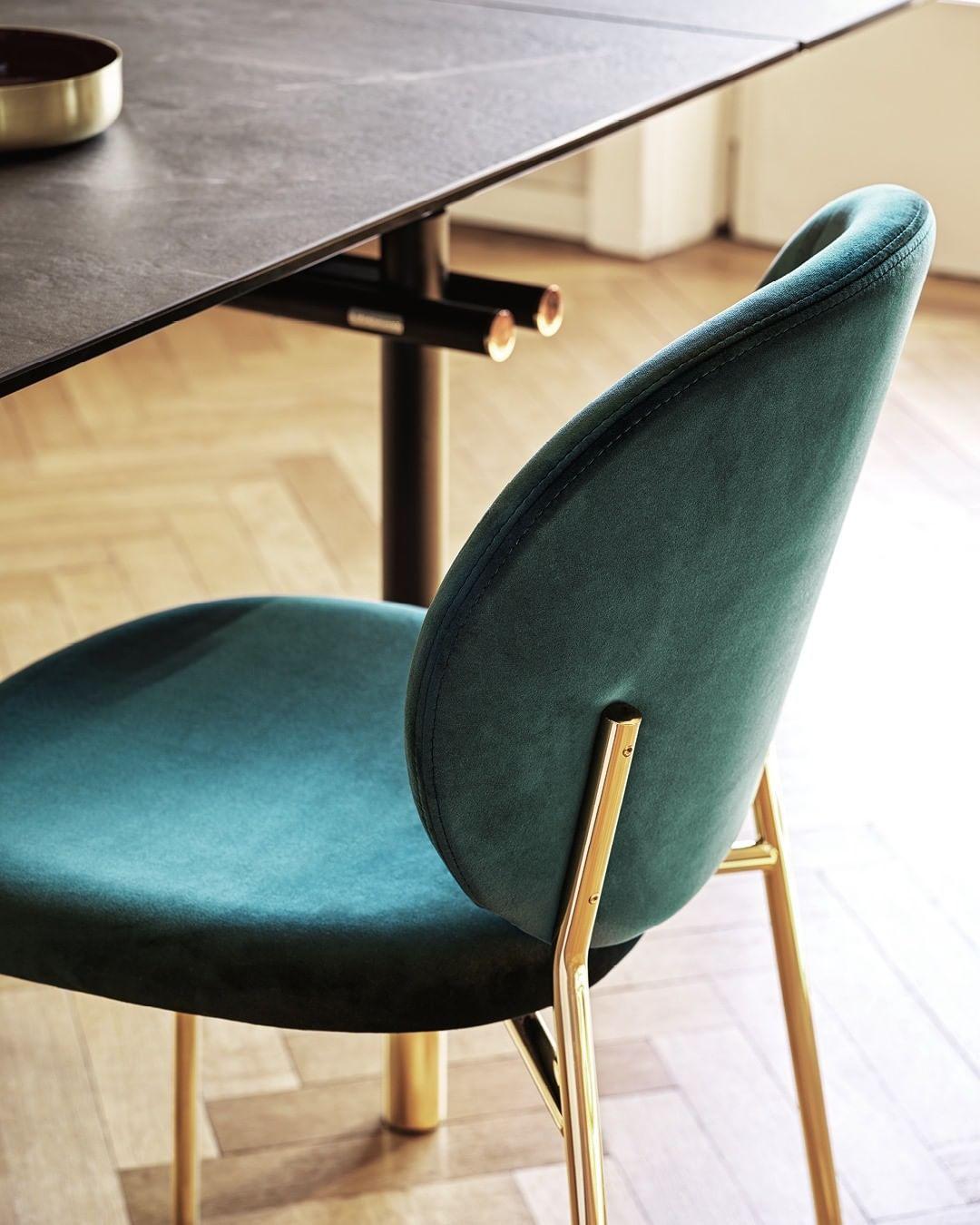 Hoker aksamitny INÈS różowy Calligaris Eye on Design