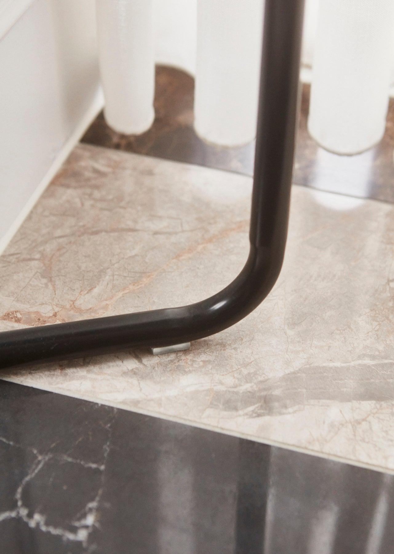 Hoker z tkaniną boucle ANGUI antracytowy AYTM Eye on Design