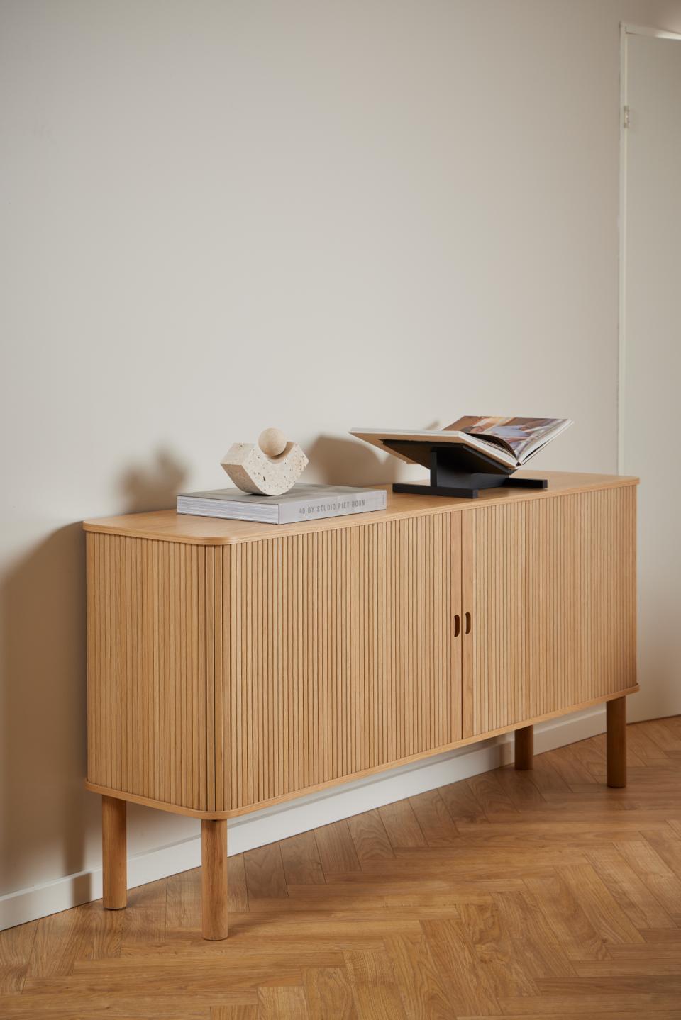 Komoda LANGLEY drewniany Actona Eye on Design