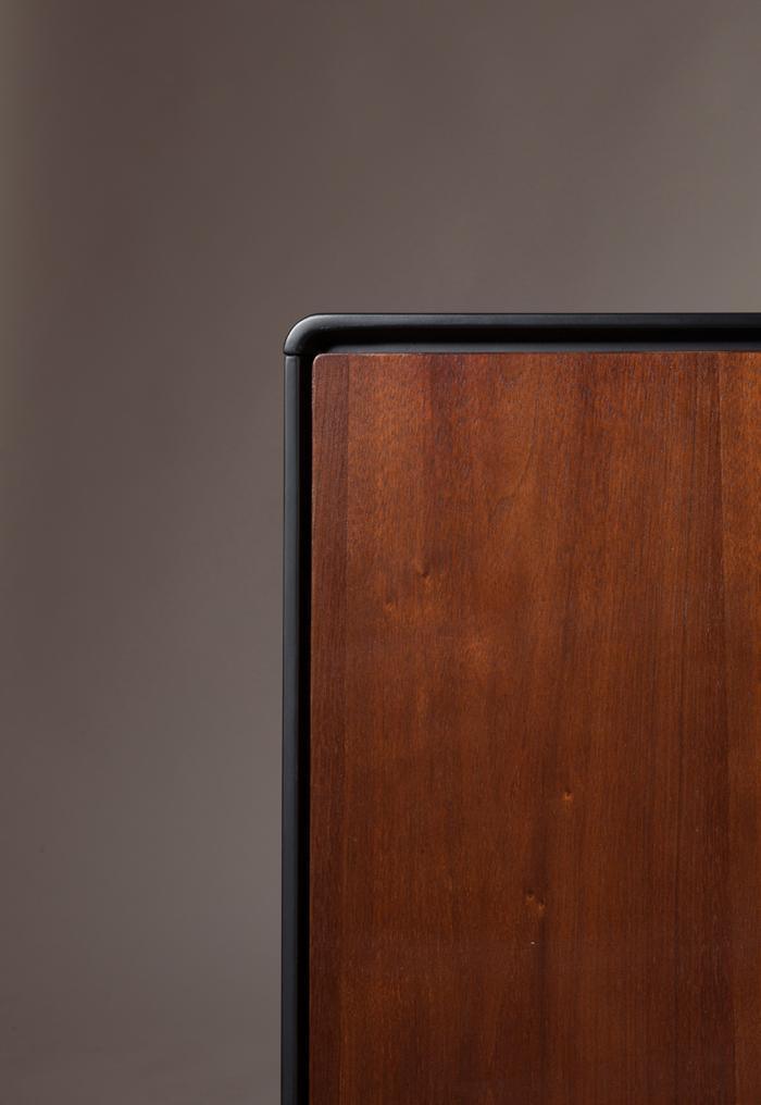 Komoda niska JUJU drewno jesionu Dutchbone Eye on Design