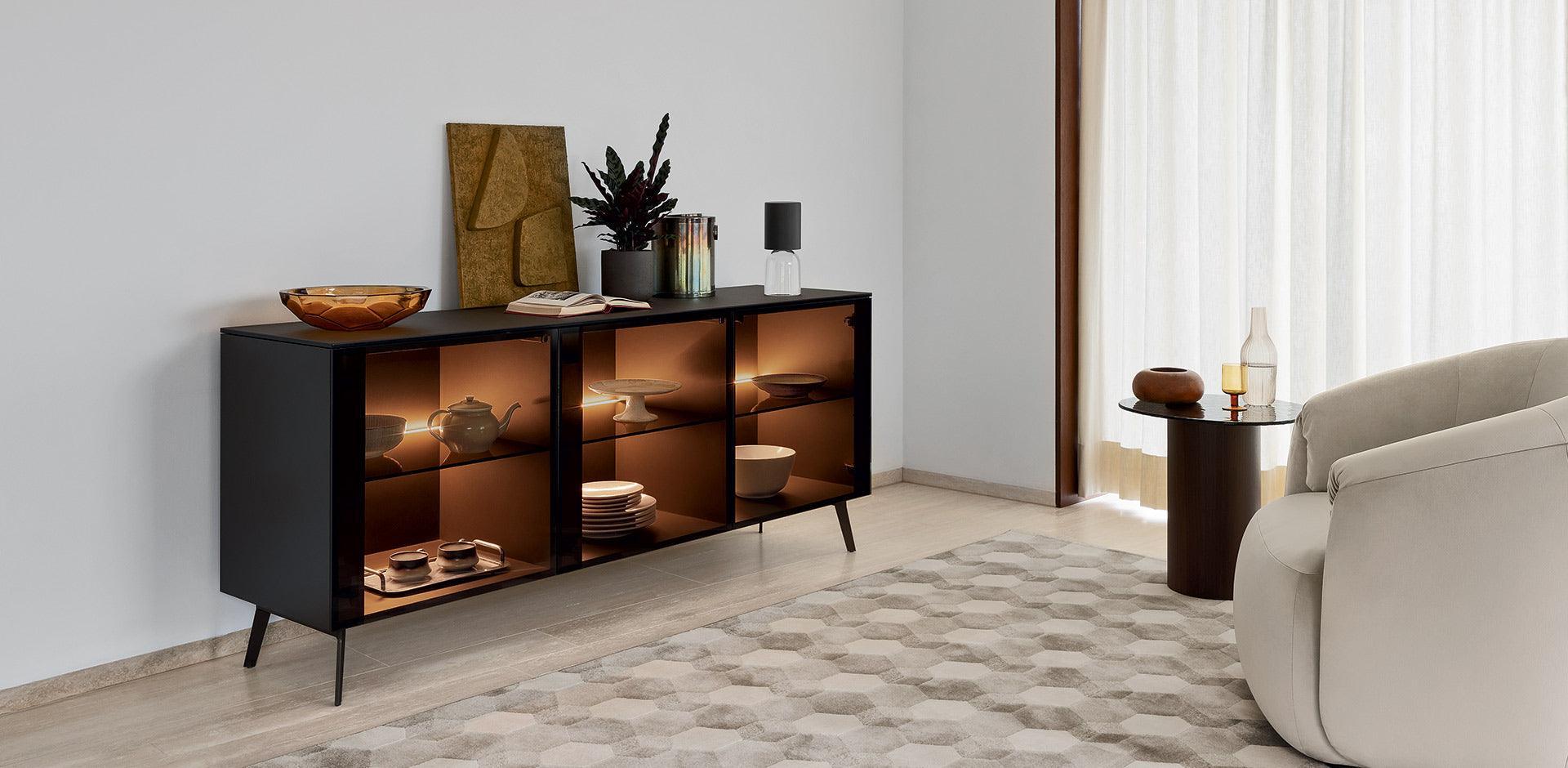 Komoda szklana 3-drzwiowa UNIVERSAL czarny mat z oświetleniem Calligaris Eye on Design