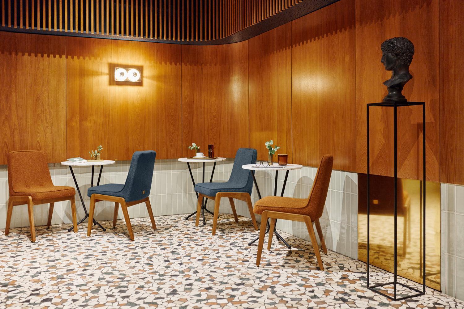 Krzesło 200-125 VAR żółty w tkaninie Shine Velvet Mustard – 366 concept