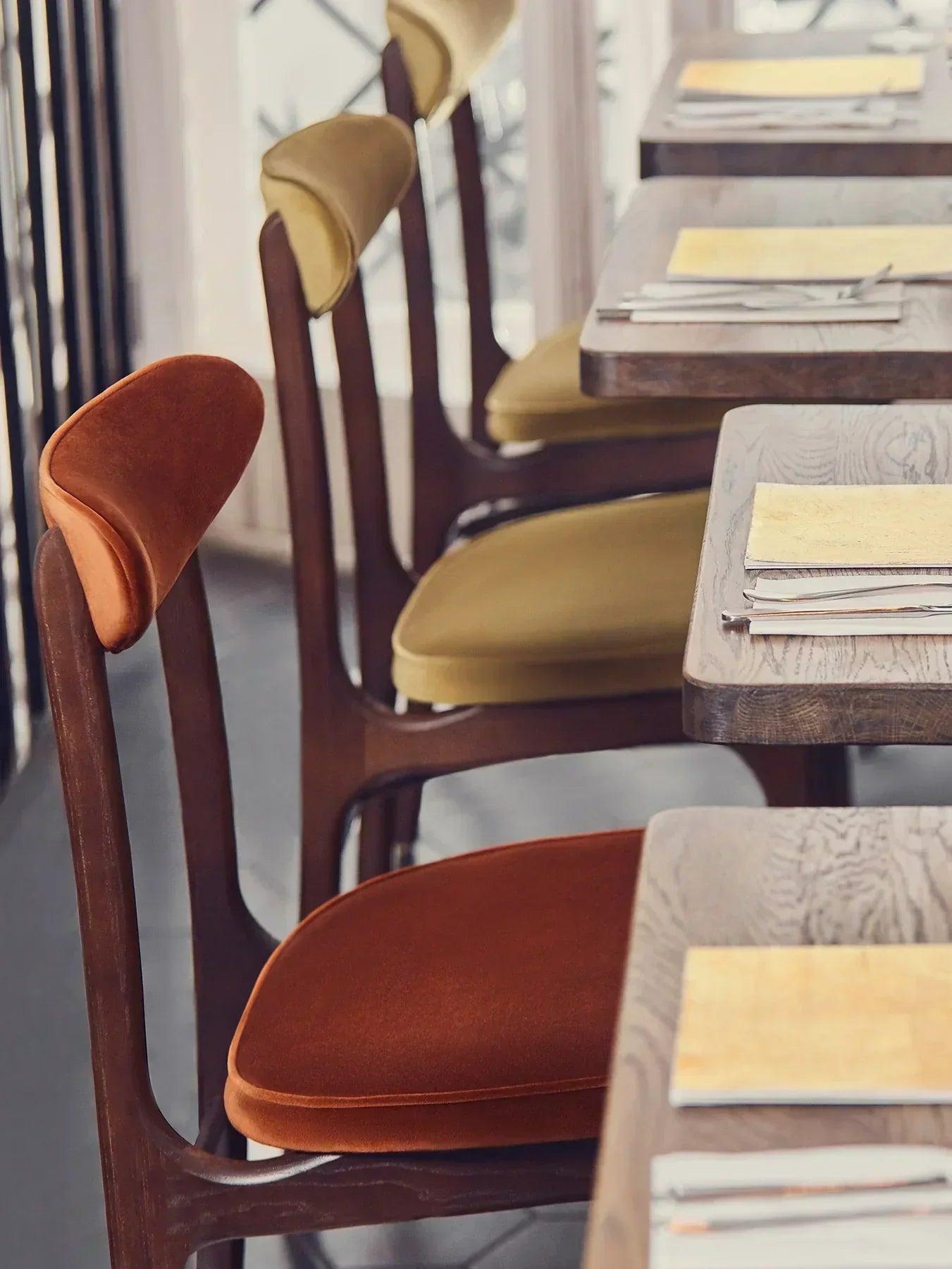 Krzesło 200-190 beżowy w tkaninie Boucle Beige 366 concept Eye on Design