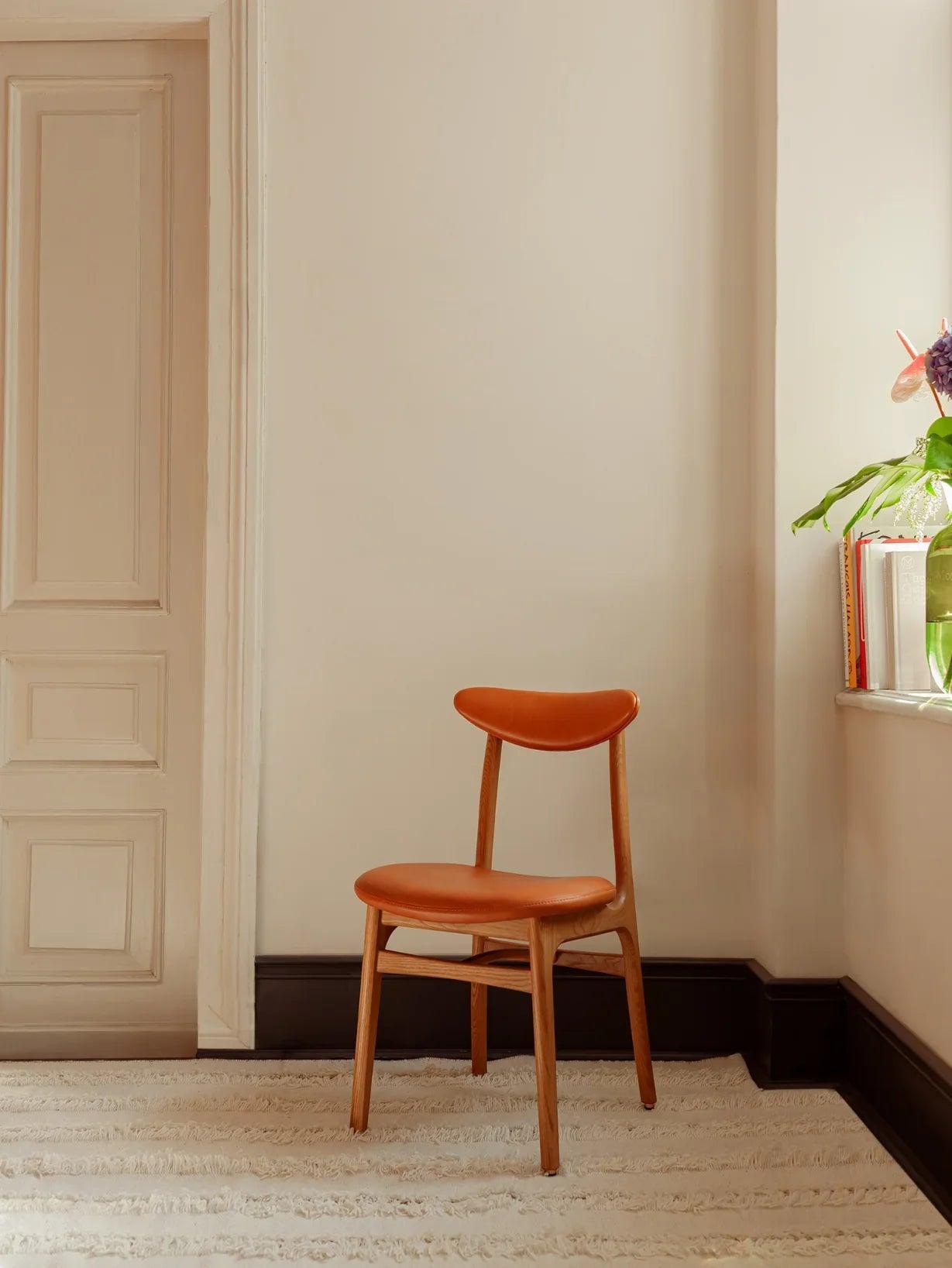 Krzesło 200-190 beżowy w tkaninie Shine Velvet Taupe 366 concept Eye on Design