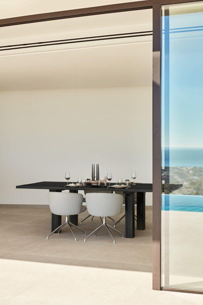 Krzesło ADD szary z chromowaną podstawą Teulat Eye on Design