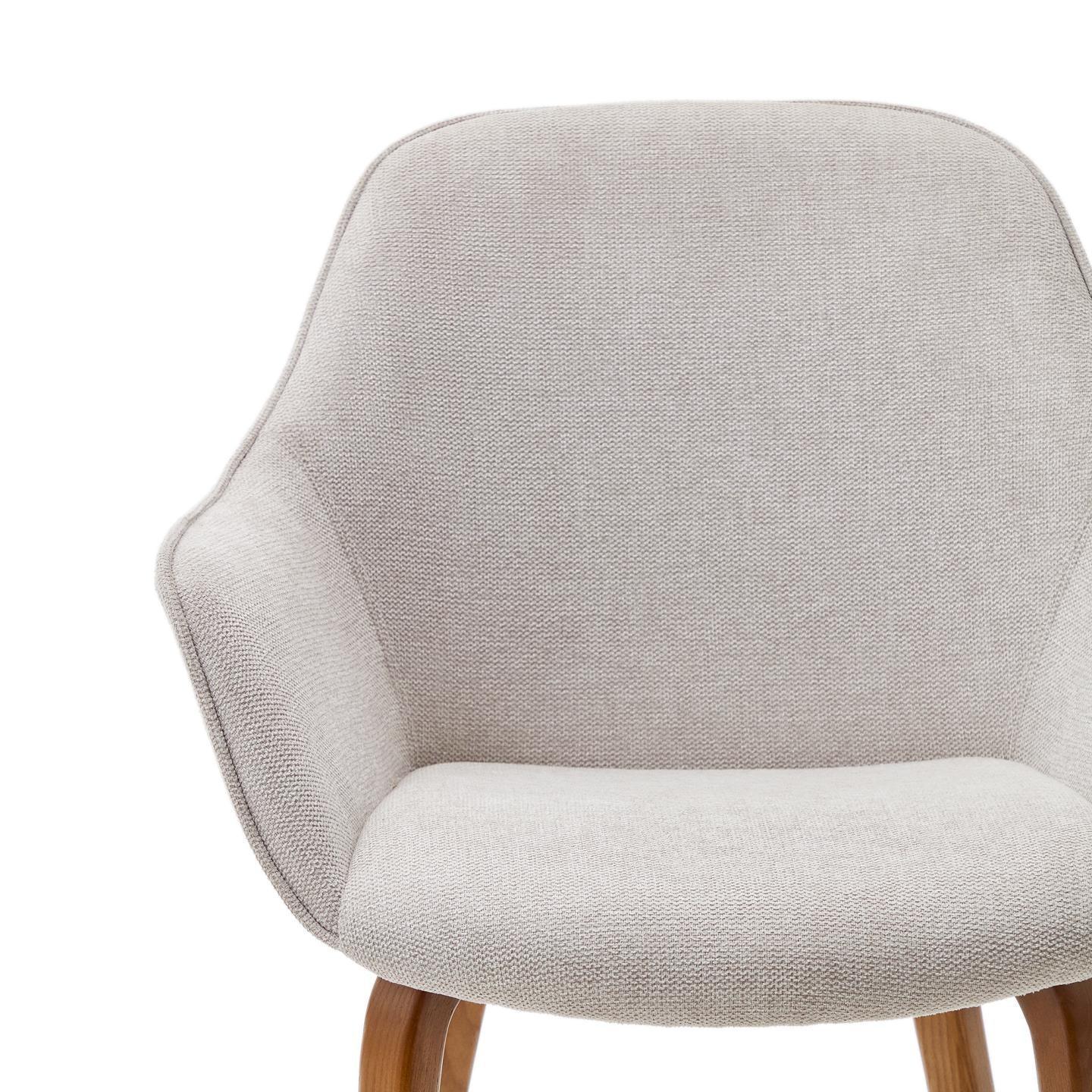 Krzesło ALELI beżowy szenil z orzechową podstawą La Forma Eye on Design