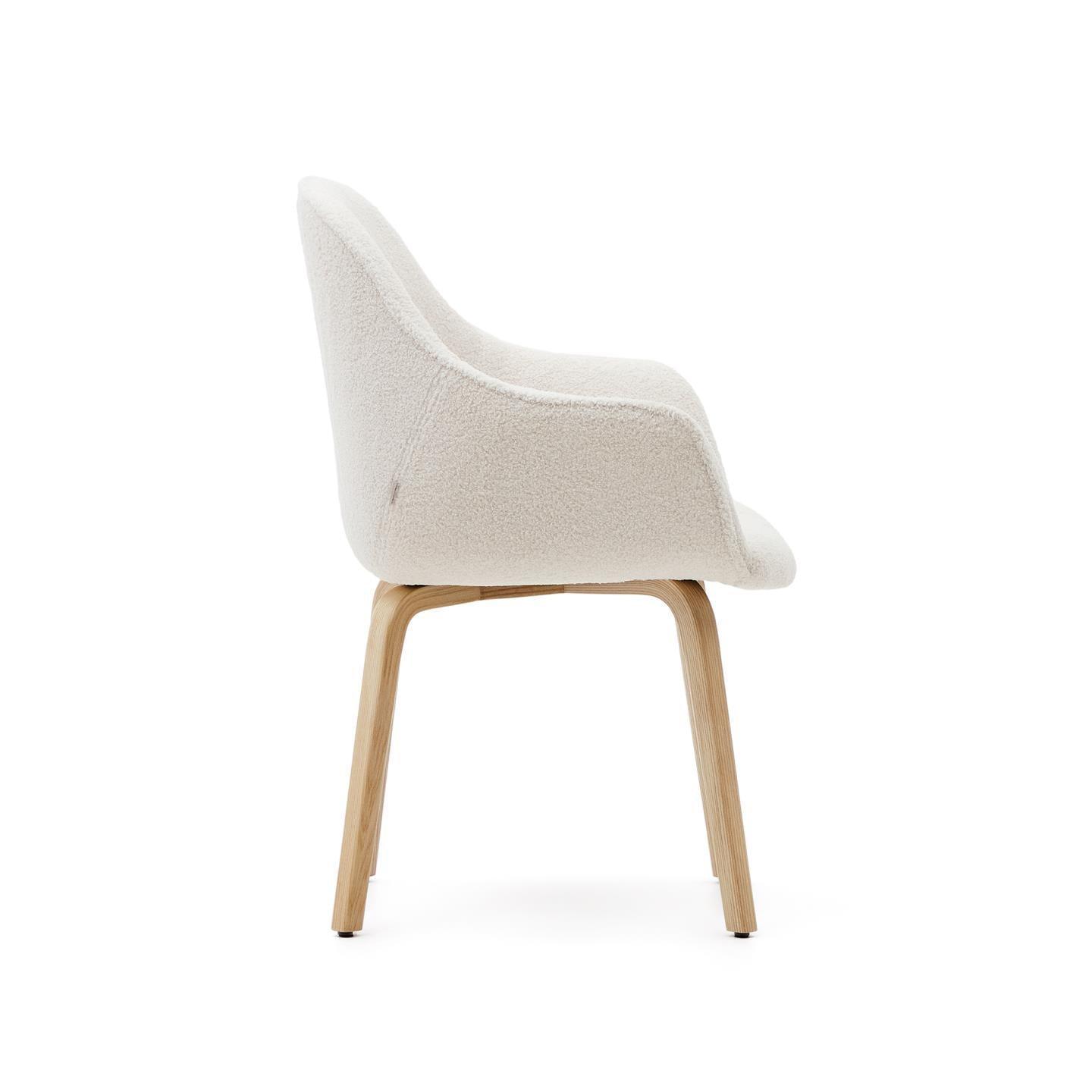 Krzesło ALELI biały boucle z drewnianą podstawą La Forma Eye on Design