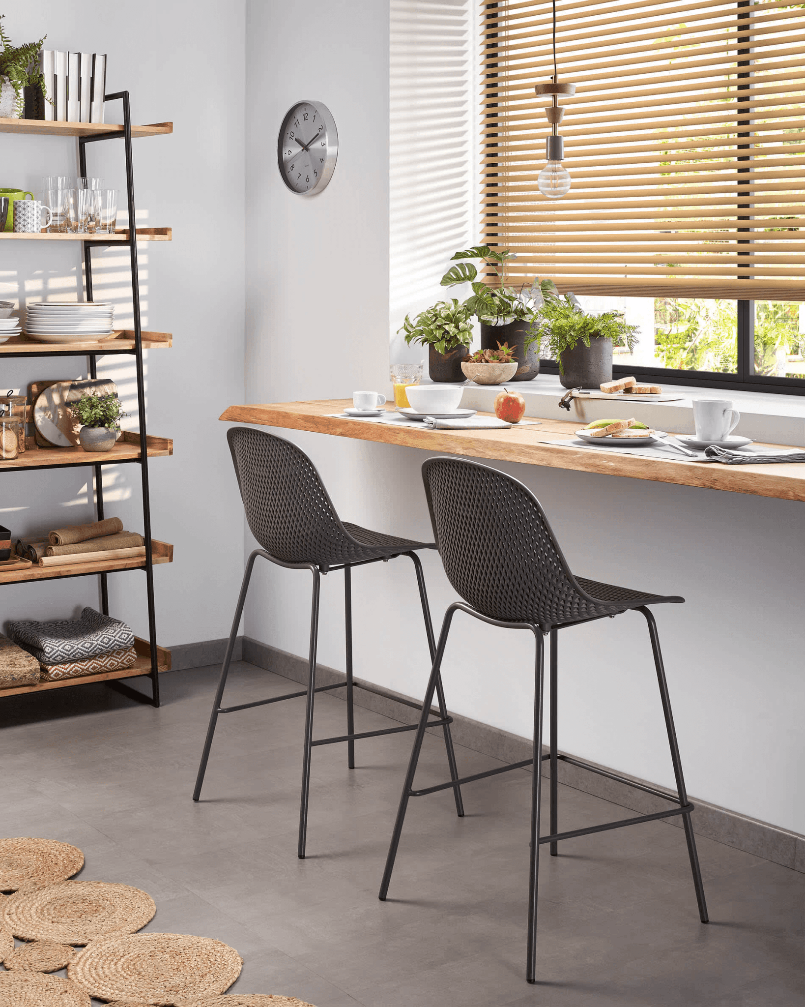 Krzesło barowe ogrodowe QUINBY szary La Forma Eye on Design