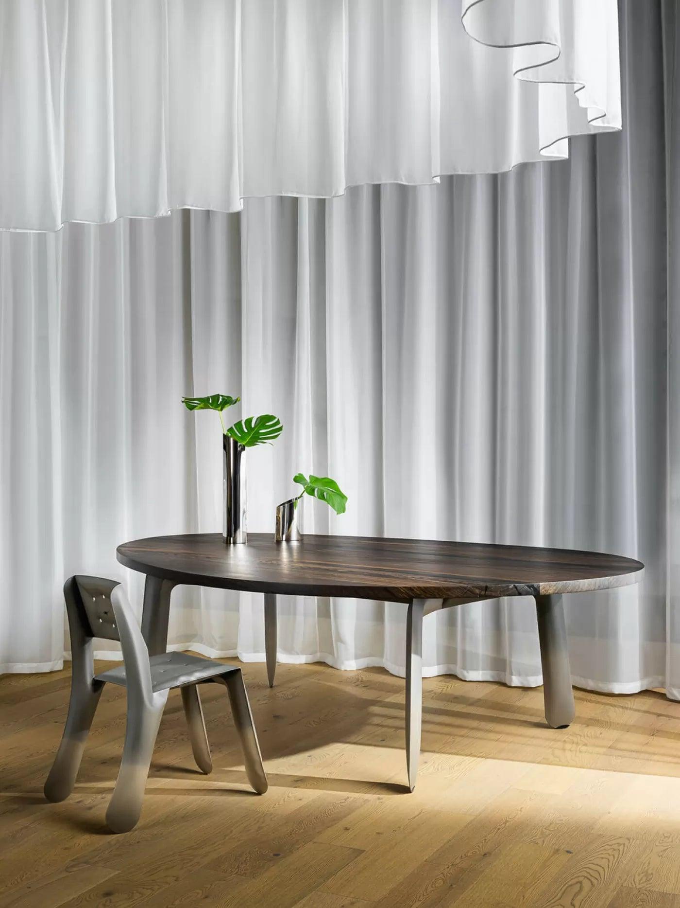 Krzesło CHIPPENSTEEL 0.5 niebieski szary mat Zieta Studio Eye on Design