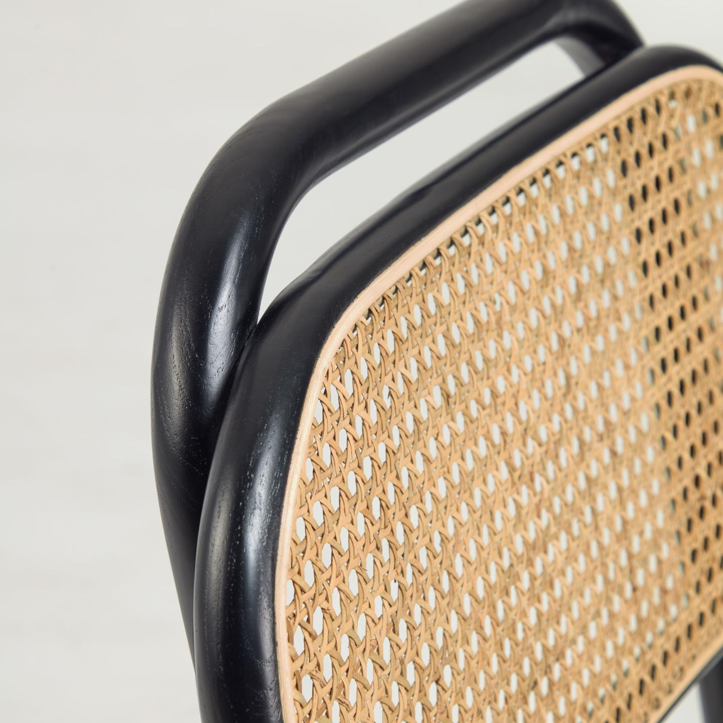 Krzesło DORIANE czarne drewno dębowe La Forma Eye on Design