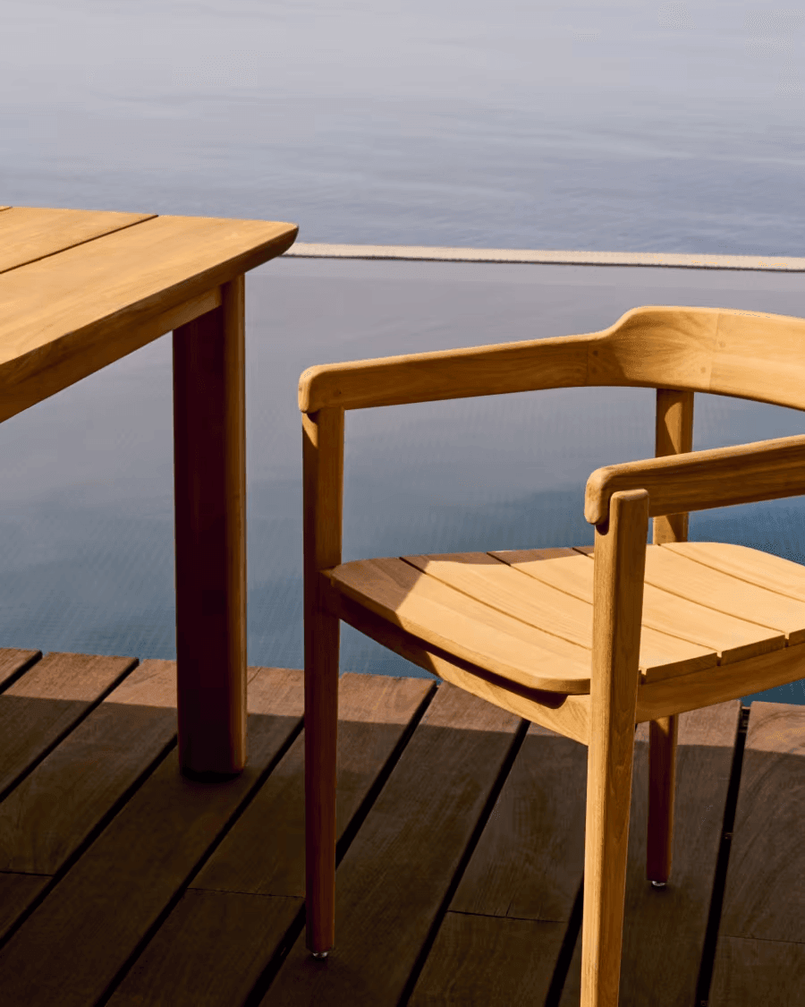 Krzesło ICARO lite drewno tekowe La Forma Eye on Design