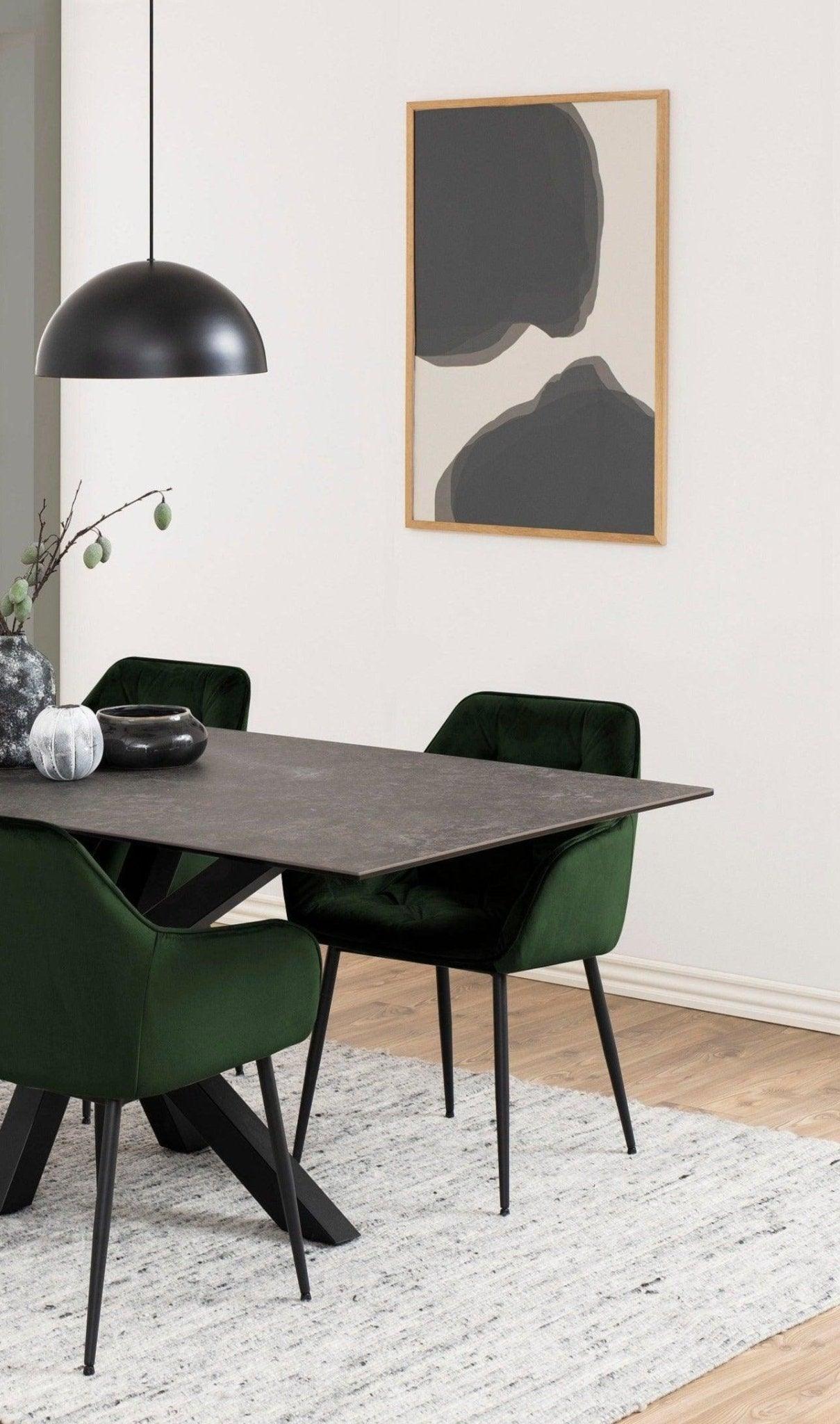 Krzesło LOUI butelkowa zieleń z czarną podstawą Actona Eye on Design