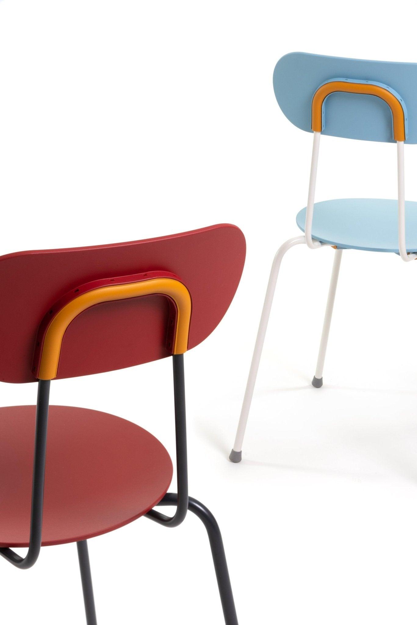 Krzesło MARIOLINA niebieski z czarną podstawą Magis Eye on Design