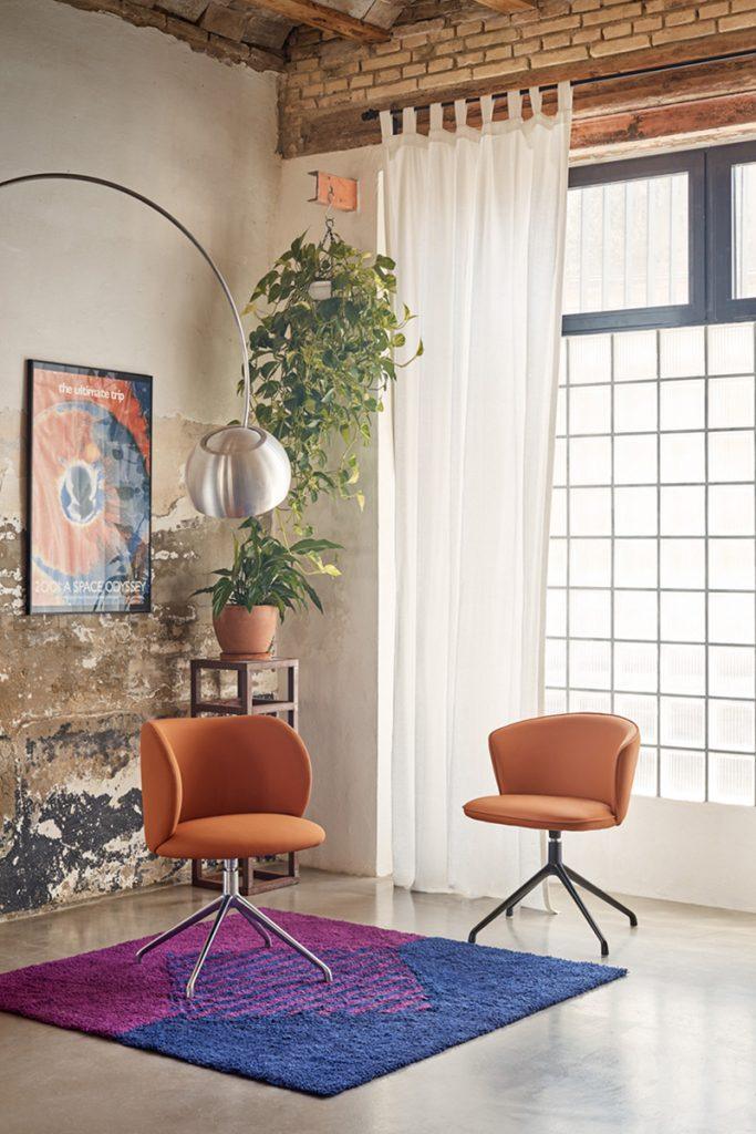 Krzesło obrotowe MOGI czerwony z chromowaną podstawą Teulat Eye on Design