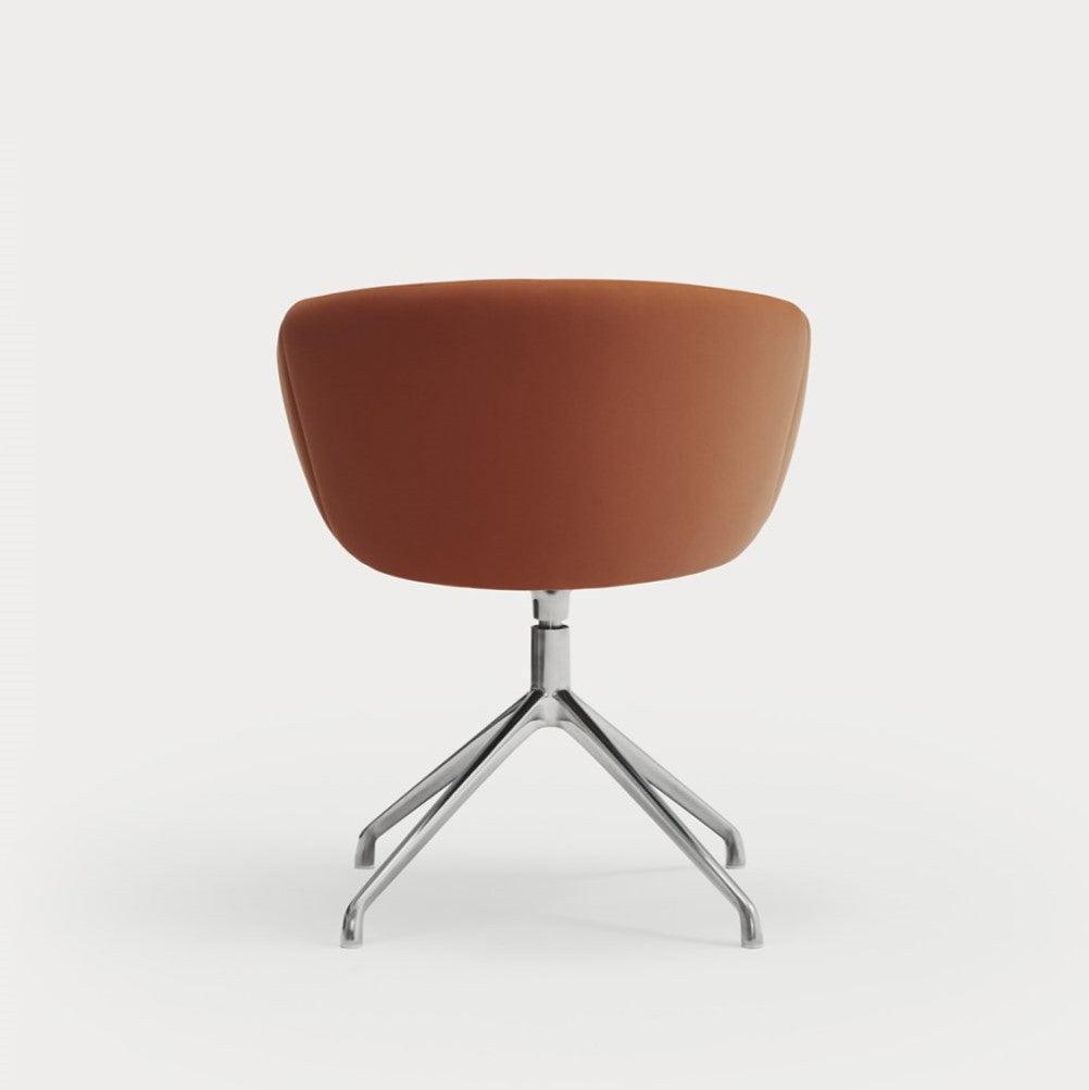 Krzesło obrotowe z podłokietnikami ADD ekoskóra terracotta z chromowaną podstawą Teulat Eye on Design