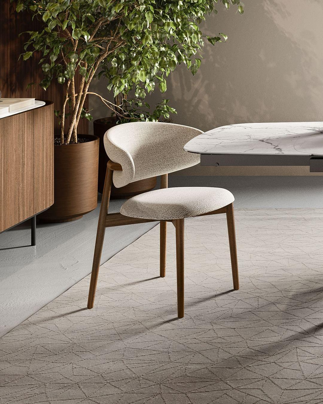Krzesło OLEANDRO boucle kremowy z drewnianą podstawą Calligaris Eye on Design
