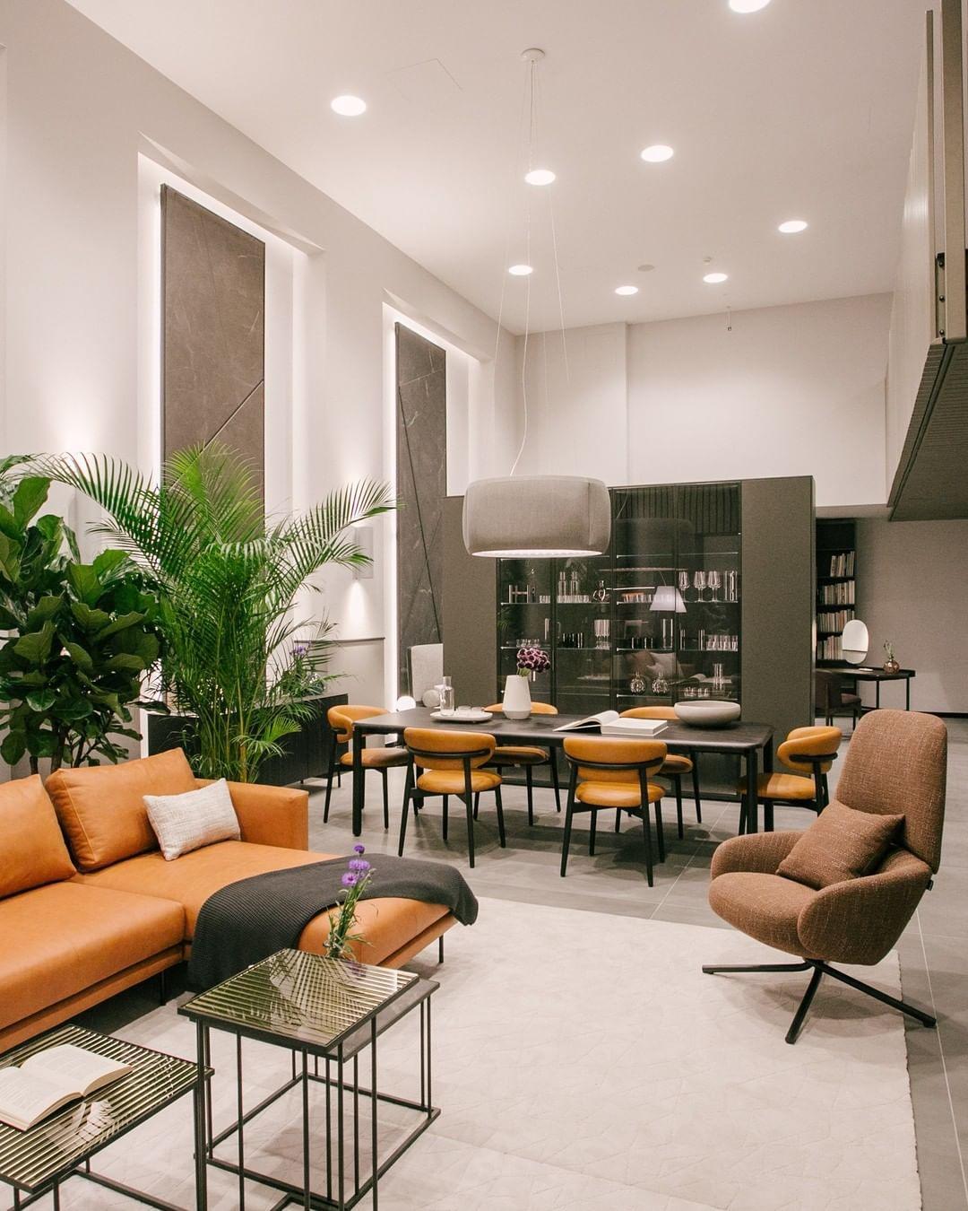 Krzesło OLEANDRO koniakowa ekoskóra z drewnianą podstawą Calligaris Eye on Design