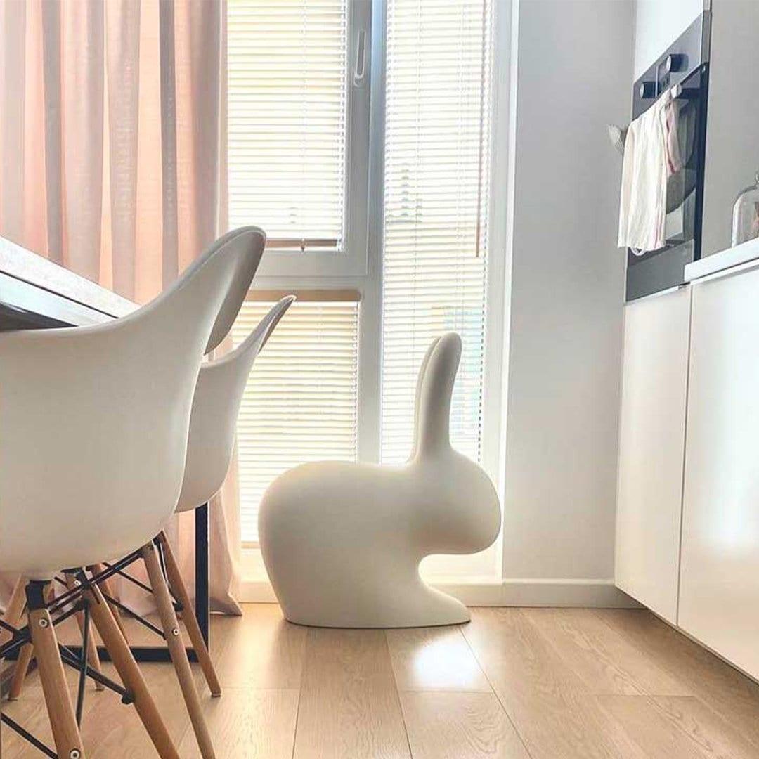 Krzesło RABBIT fioletowy Qeeboo Eye on Design