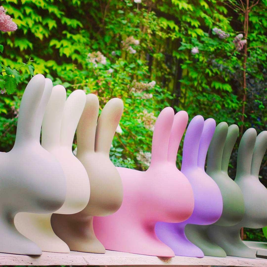 Krzesło RABBIT różowy Qeeboo Eye on Design