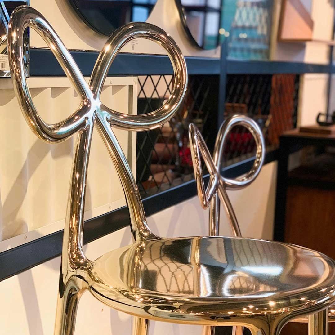 Krzesło RIBBON złoty Qeeboo Eye on Design