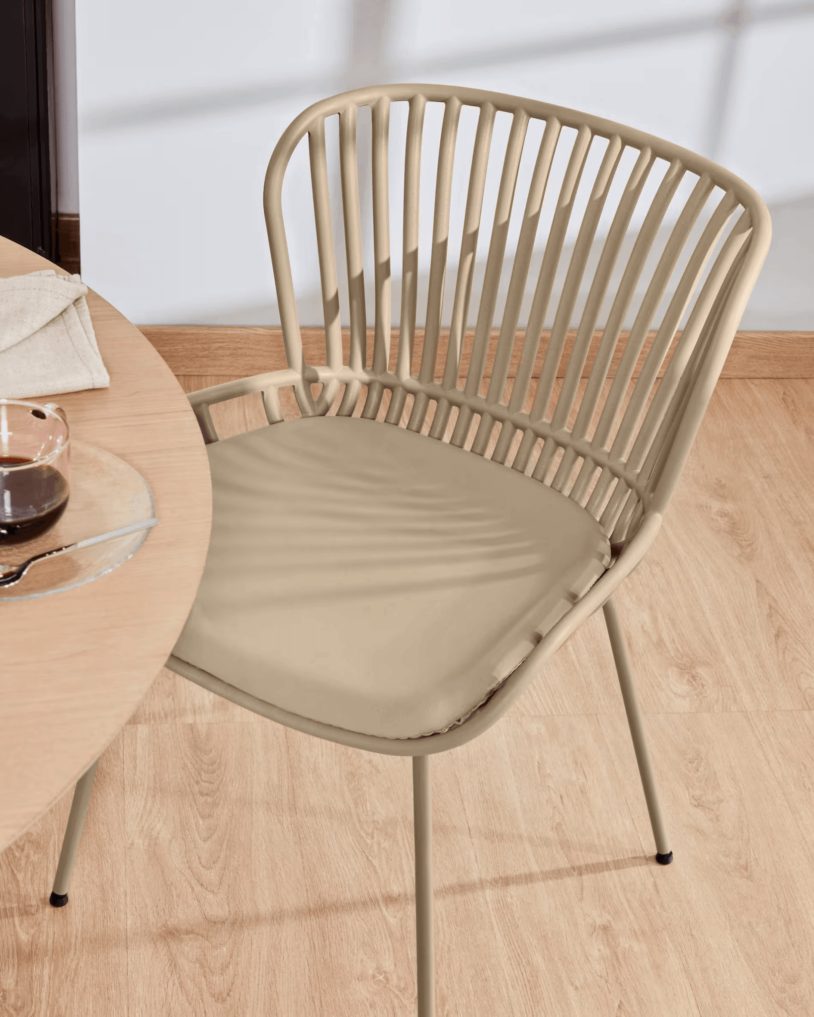Krzesło SURPIK beżowy – Kave Home
