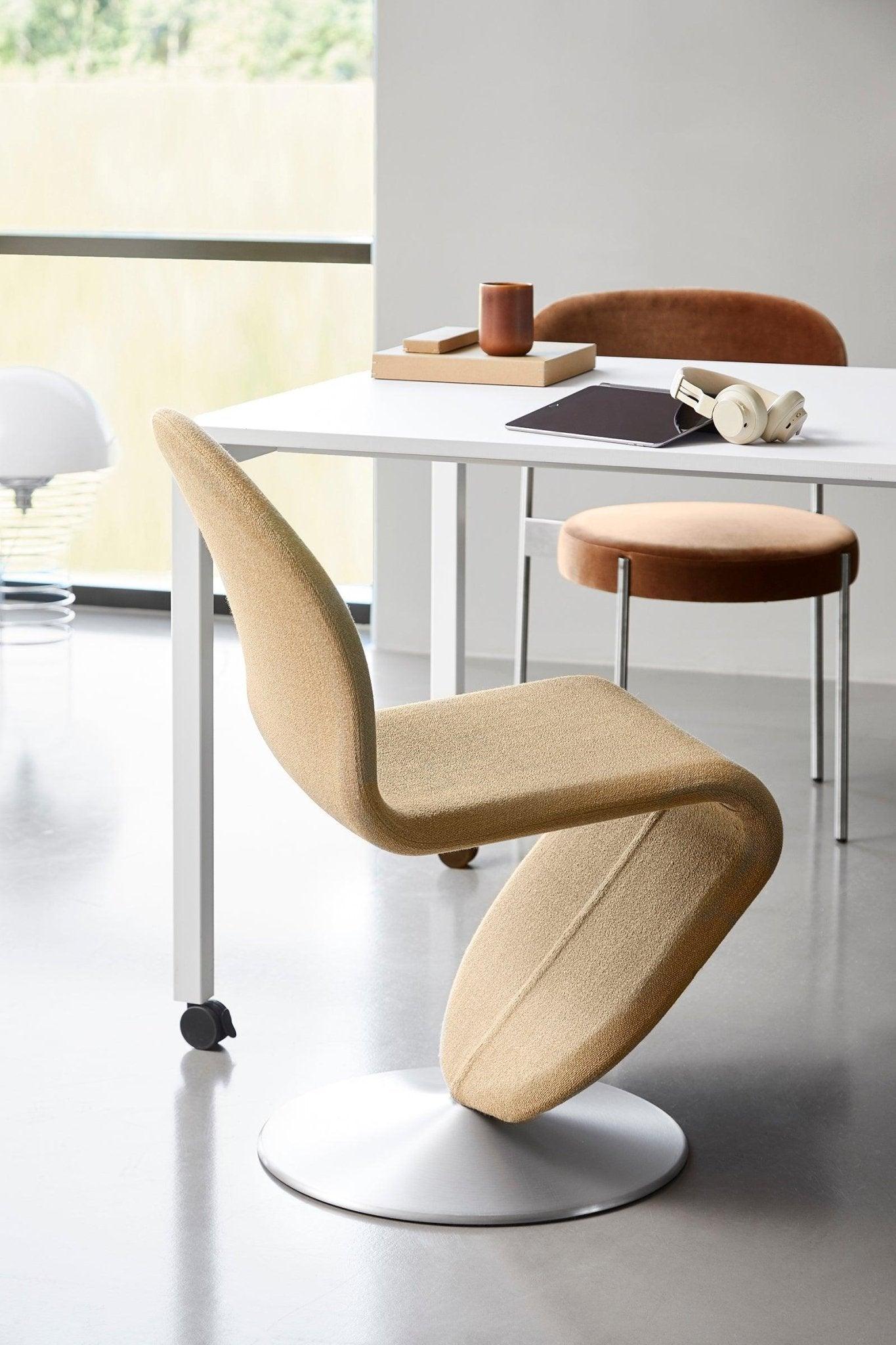 Krzesło SYSTEM 1-2-3 STANDARD z okrągłą podstawą Verpan Eye on Design