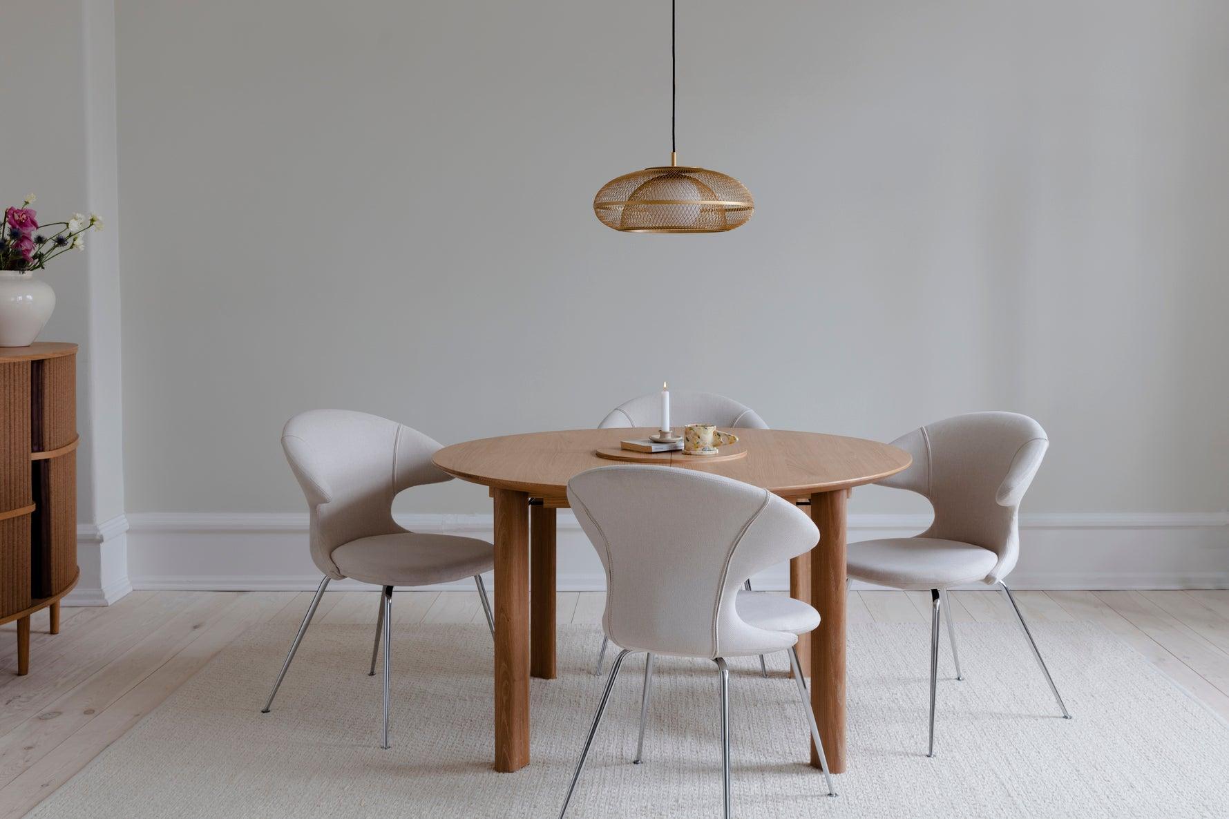 Krzesło TIME FLIES beżowy ze srebrną podstawą UMAGE Eye on Design