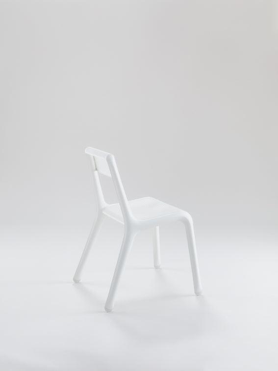 Krzesło ULTRALEGGERA biały mat Zieta Studio Eye on Design
