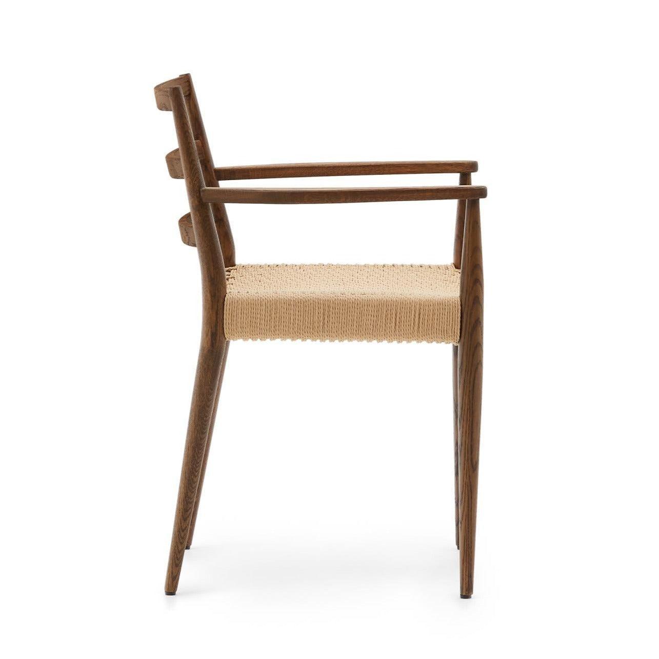 Krzesło z podłokietnikami ANALY orzechowe drewno dębowe La Forma Eye on Design