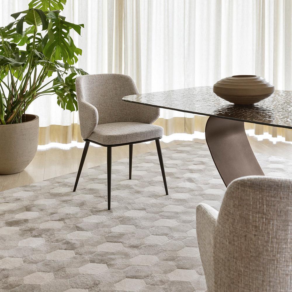 Krzesło z podłokietnikami FOYER ciemnoszary z metalową podstawą Calligaris Eye on Design