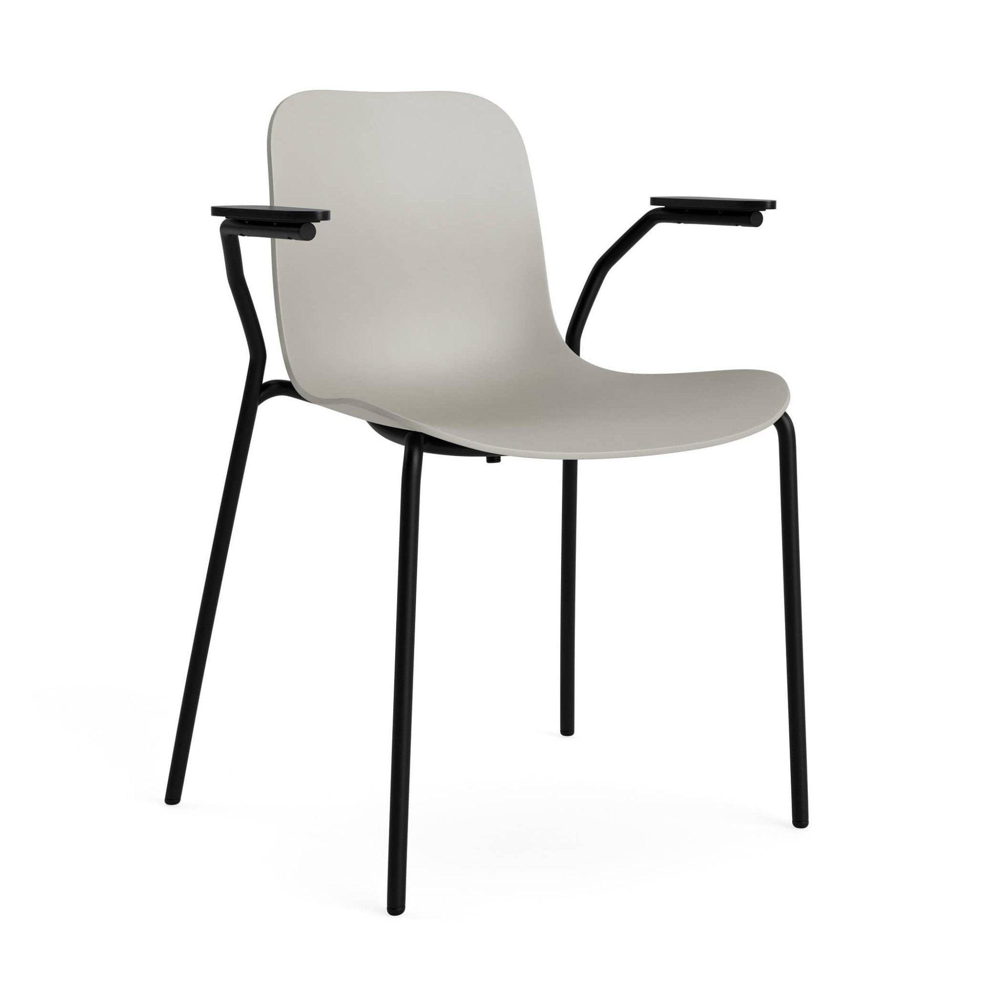Krzesło z podłokietnikami LANGUE czarny NORR11 Eye on Design