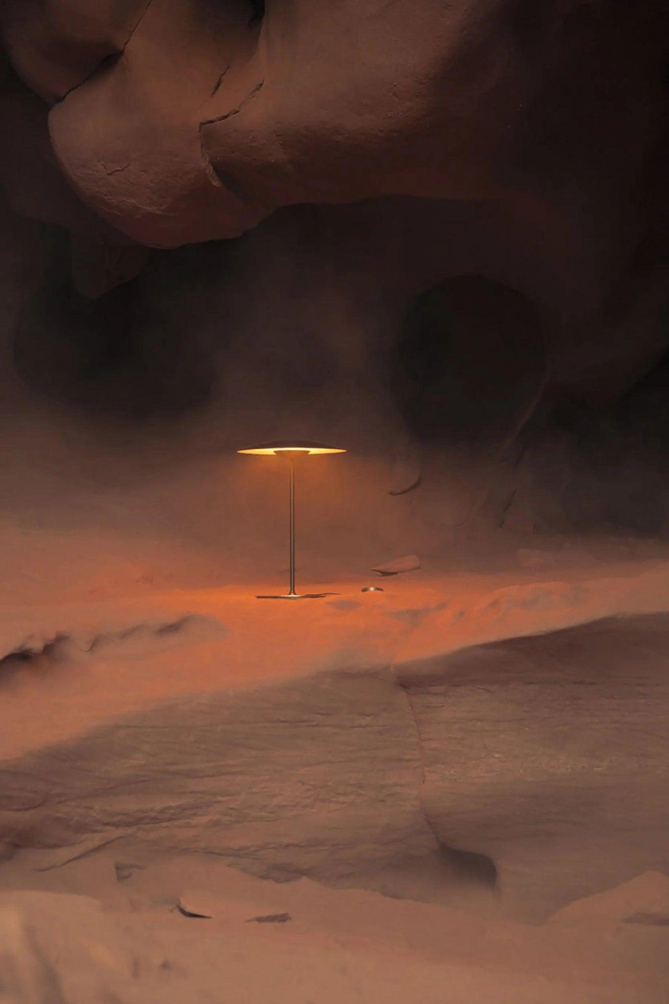 Lampa akumulatorowa GINGER mosiężny z białym wykończeniem Marset Eye on Design