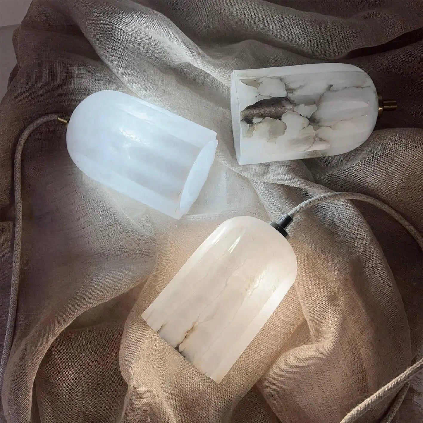 Lampa alabastrowa wisząca URANIA nikiel – Embassy Interiors