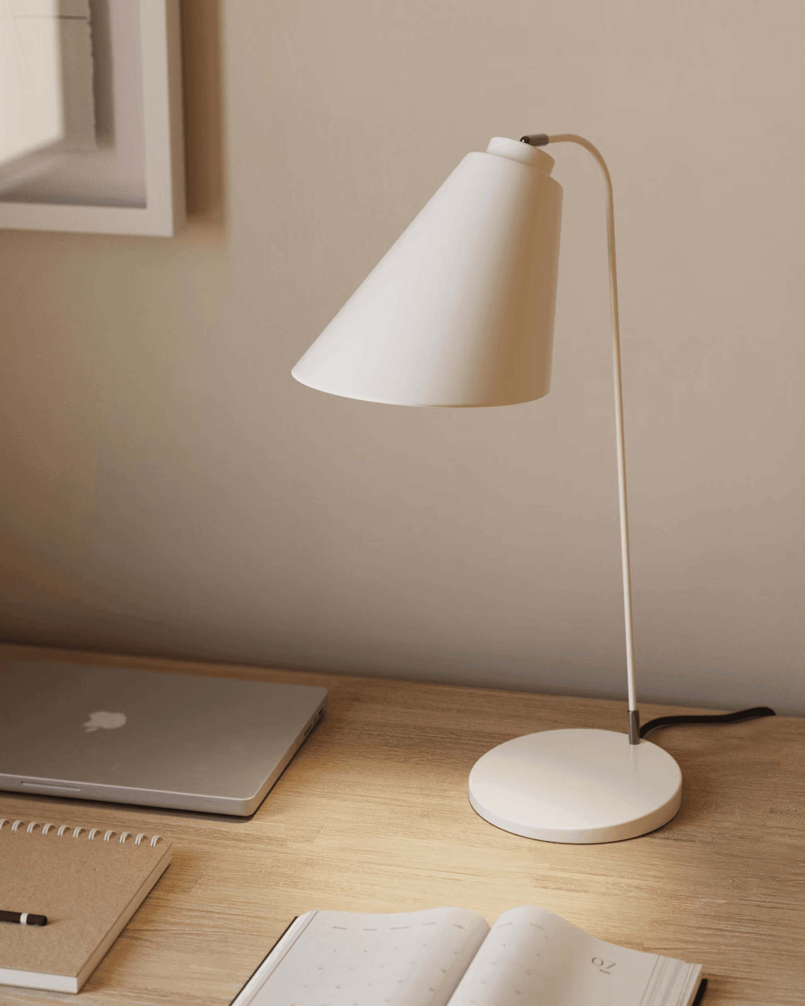 Lampa biurkowa TIPIT biały La Forma Eye on Design