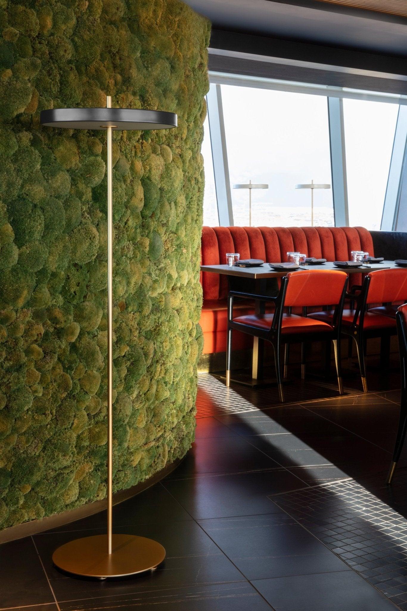 Lampa podłogowa ASTERIA FLOOR antracytowy UMAGE Eye on Design